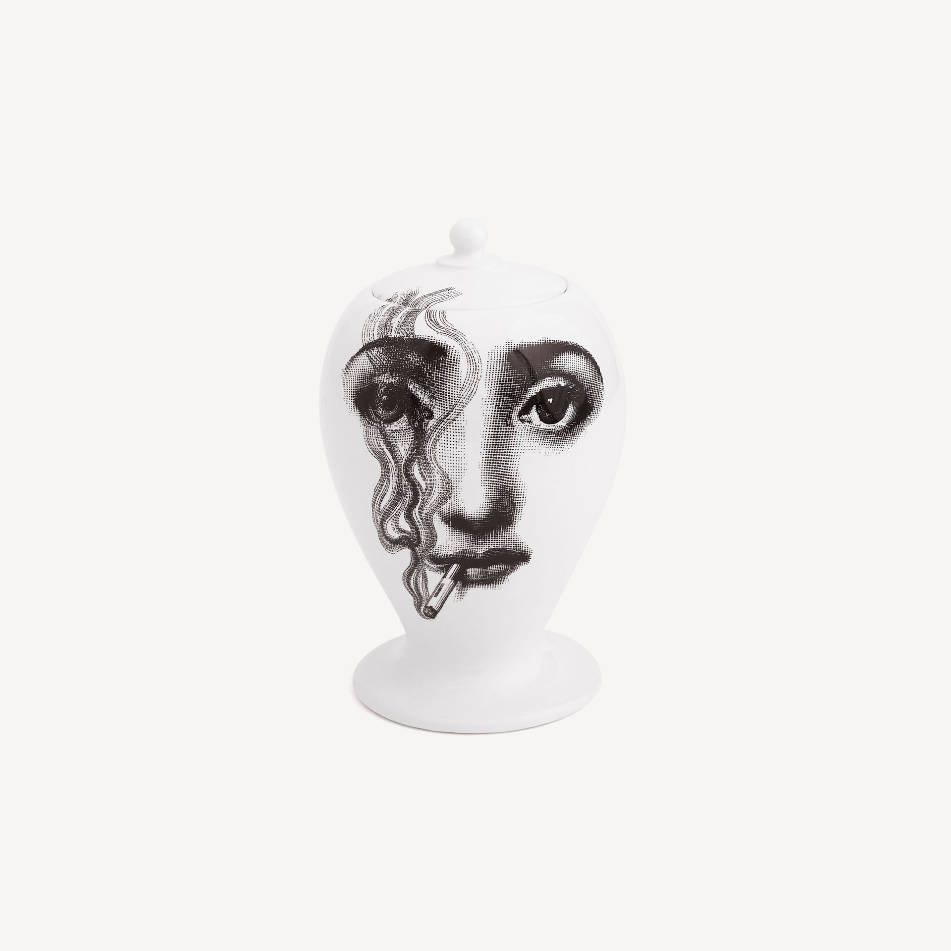 fornasetti-il-fumo-fa-male-vase-keramik-handbemalt image 1