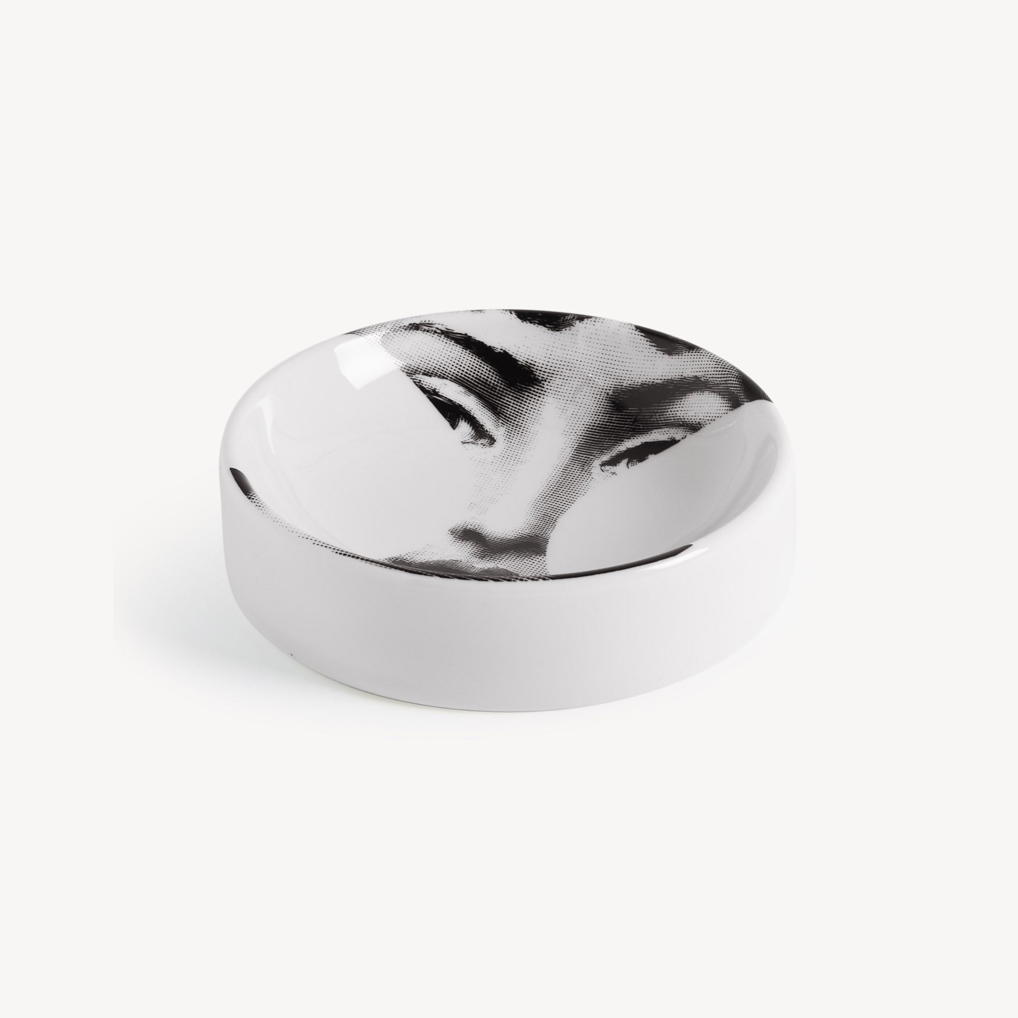 atelier-fornasetti-tema-e-variazioni-n-149-aschenbecher-rund image 2
