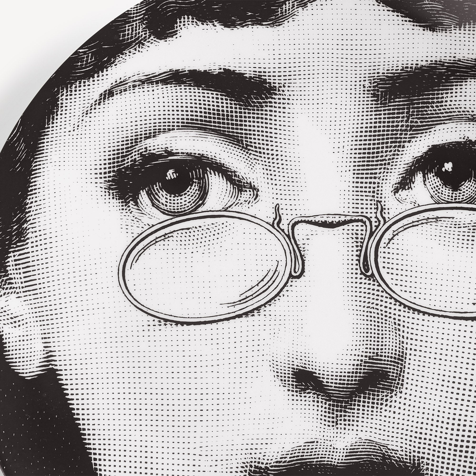 fornasetti-tema-e-variazioni-n-155-wandteller-porzellan-lina-cavalieri image 4