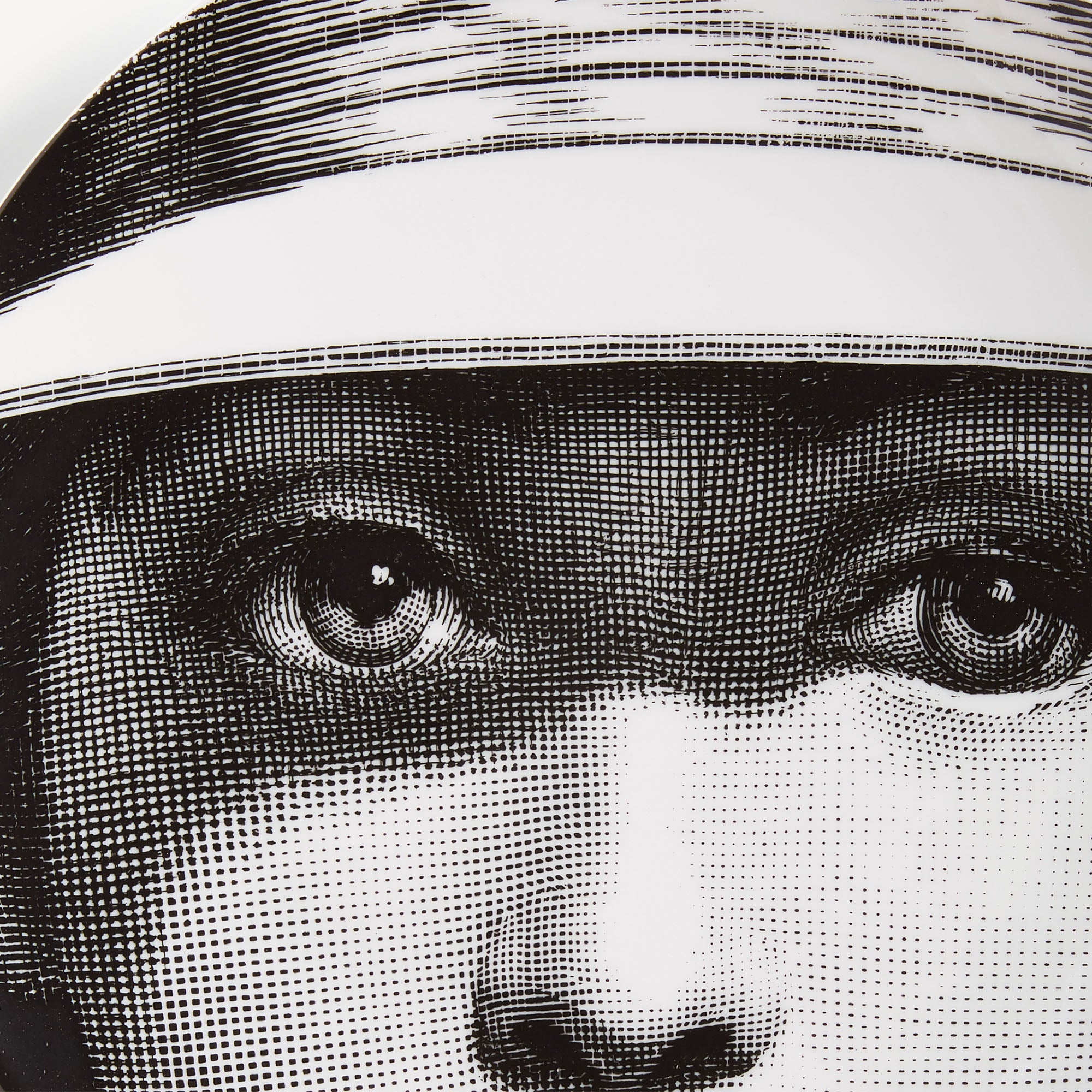 fornasetti-tema-e-variazioni-wandteller-n-123-porzellan-lina-cavalieri image 4