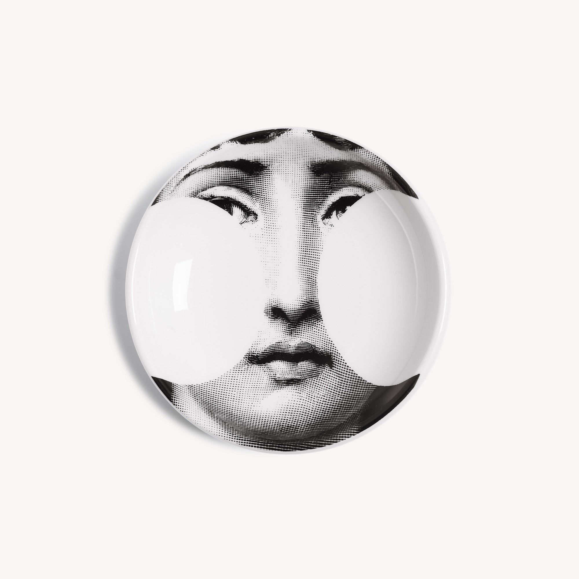 atelier-fornasetti-tema-e-variazioni-n-149-aschenbecher-rund image 1