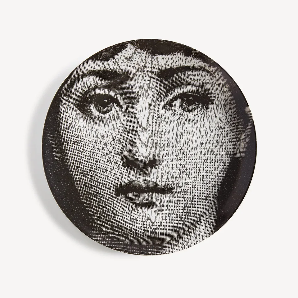 fornasetti-tema-e-variazioni-wandteller-n-90-porzellan-lina-cavalieri image 1