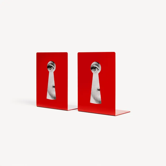 fornasetti-serratura-buchst-tzen-metall-2er-set-schl-sselloch image 1