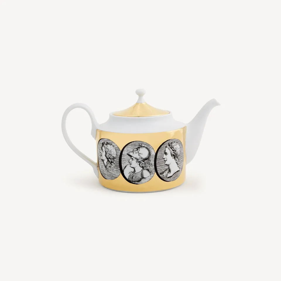 fornasetti-cammei-teekanne-porzellan-gold-m-nzmotiv image 1