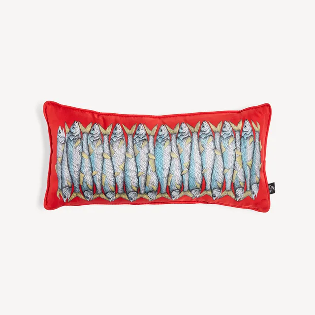 atelier-fornasetti-sardine-kissen-seide-mit-fischmotiv-bunt image 1