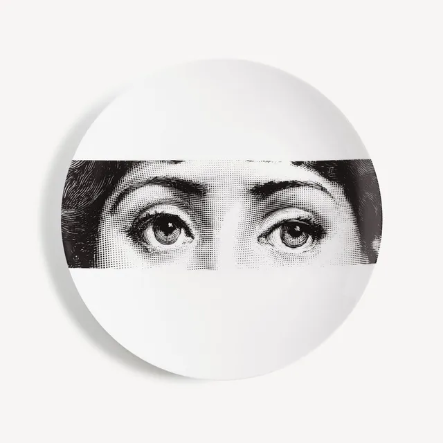fornasetti-tema-e-variazioni-n-32-wandteller-porzellan-lina-cavalieri image 1