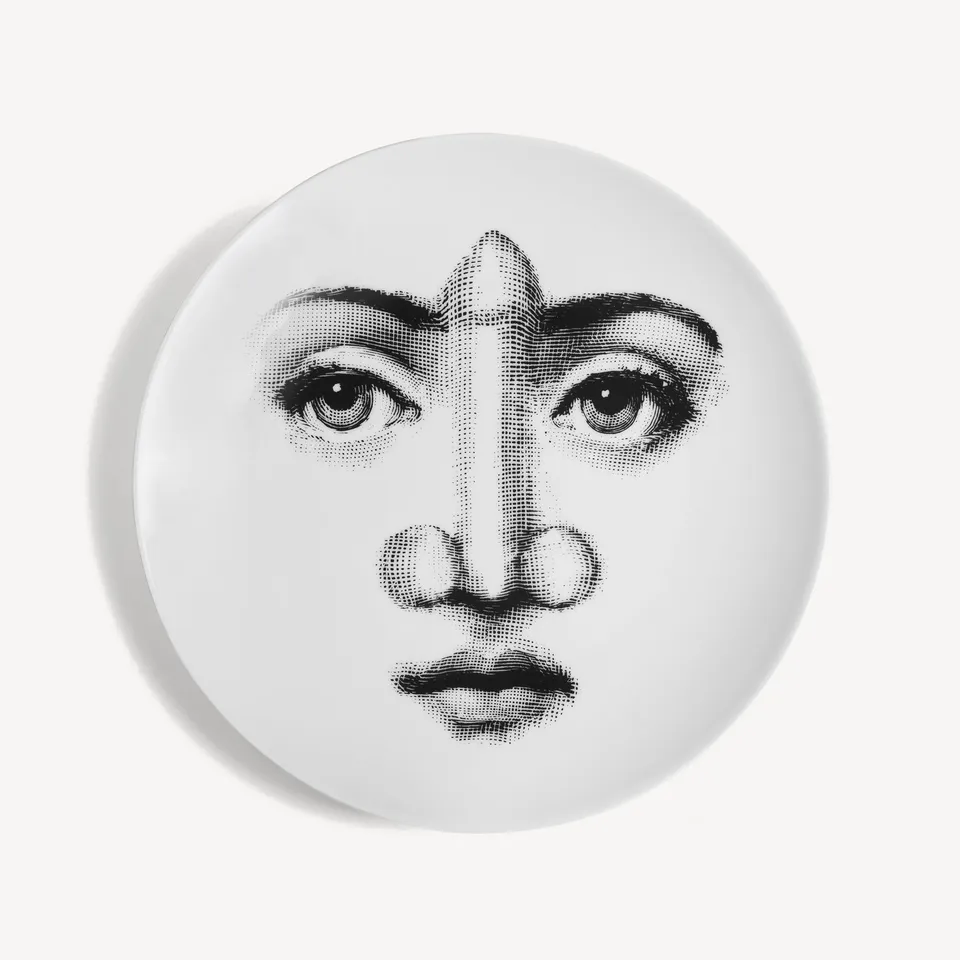 fornasetti-tema-e-variazioni-nr-336-wandteller-porzellan-gesicht image 1