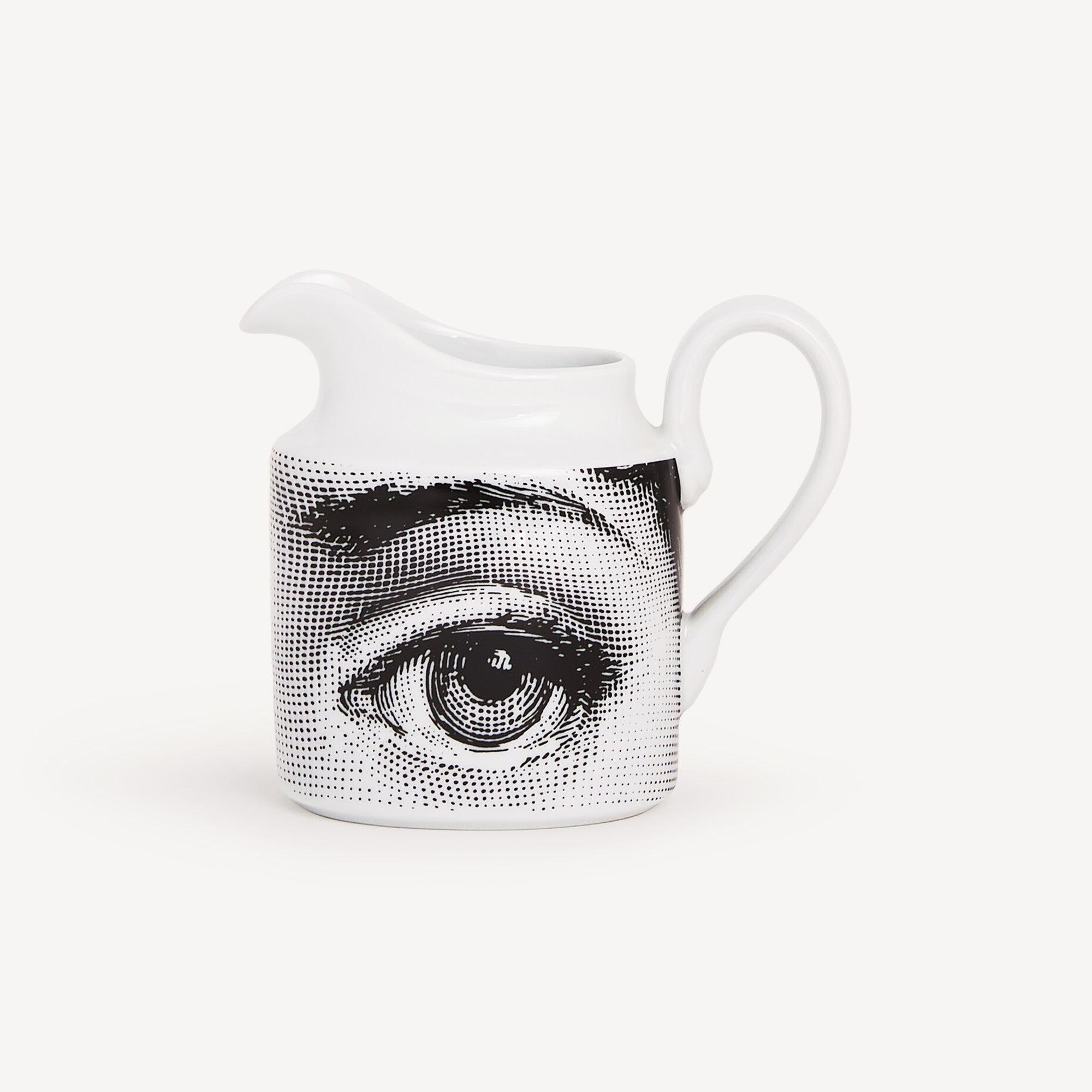 atelier-fornasetti-tema-e-variazioni-milchk-nnchen-porzellan-auge image 2