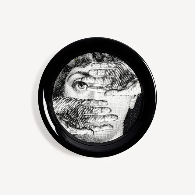 fornasetti-tema-e-variazioni-tablett-n-154-metall-rund-gesicht image 1
