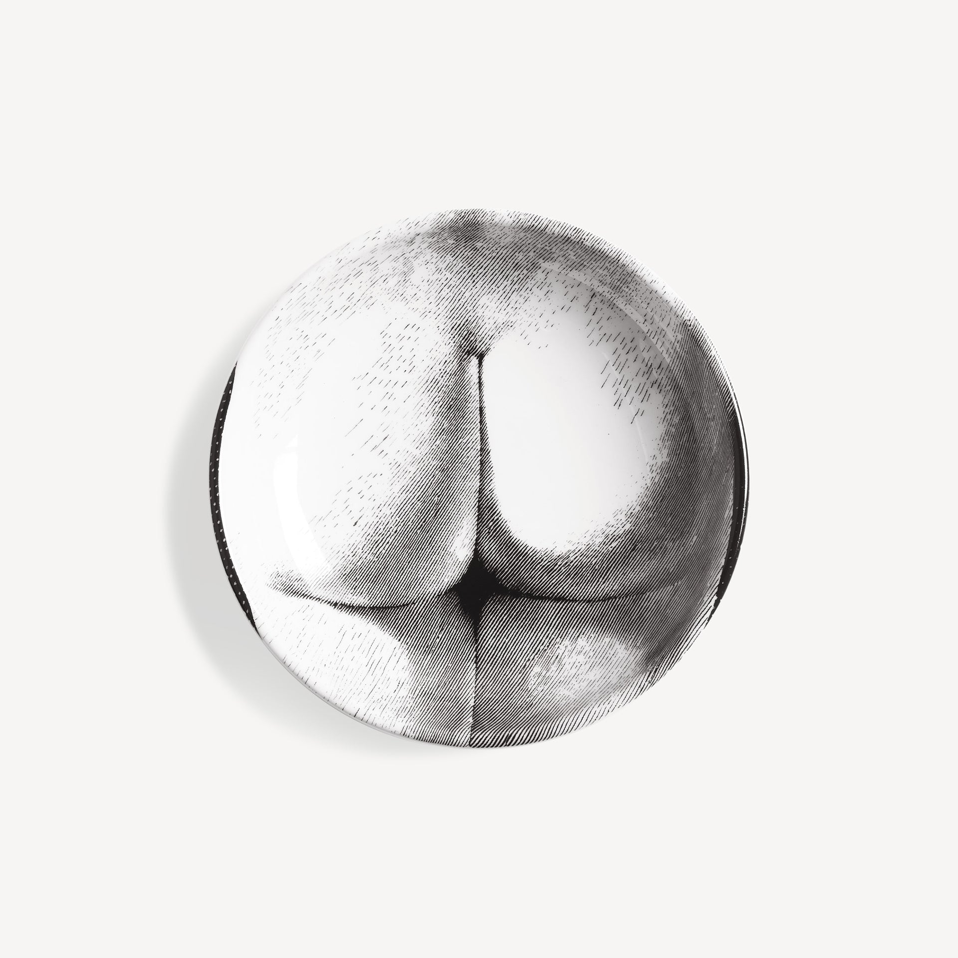 fornasetti-tema-e-variazioni-n-306-aschenbecher-ohne-gesicht image 1
