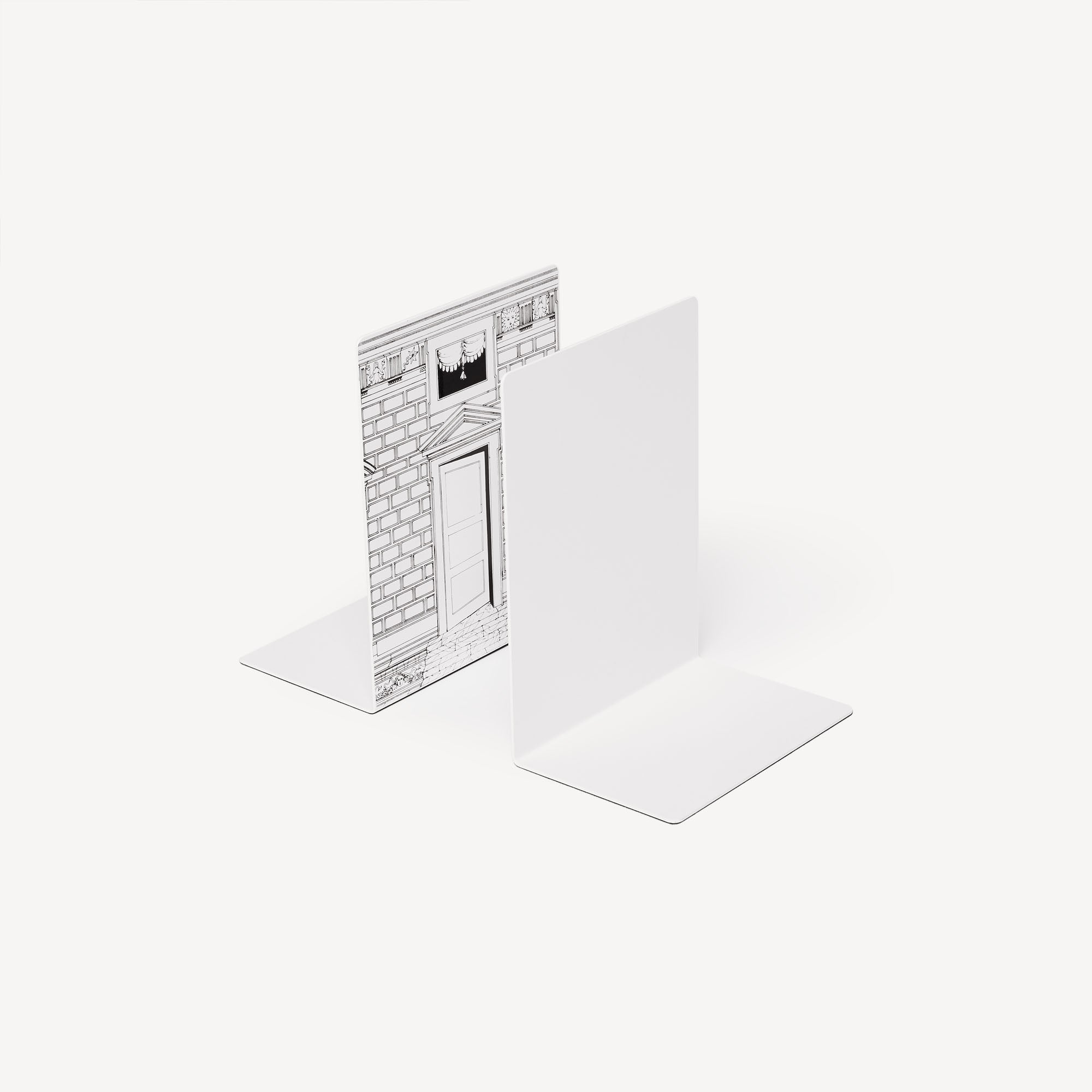 fornasetti-porta-b-cherst-tze-metall-paar-design image 2
