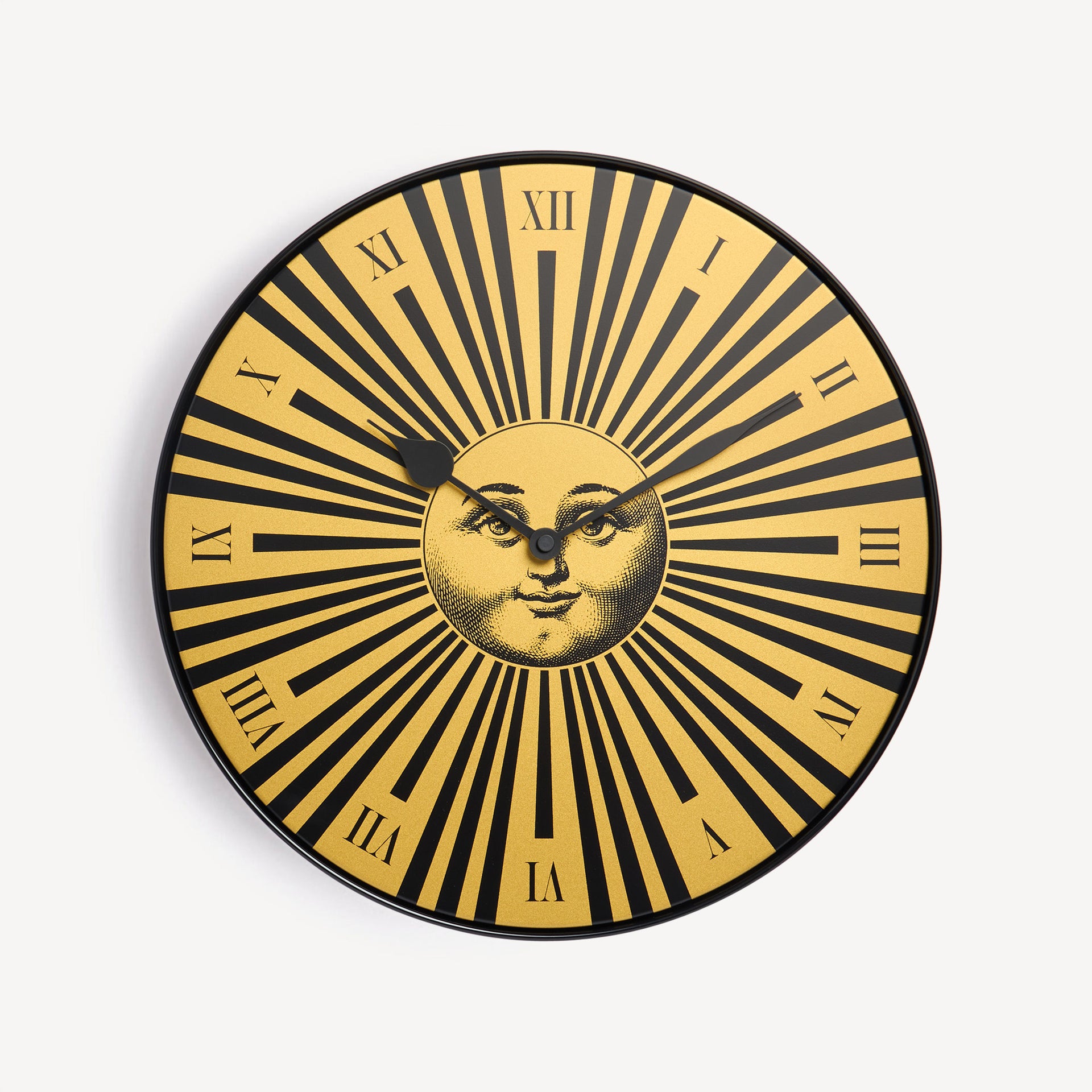 fornasetti-sole-raggiante-wanduhr-gold-metall-lautlos image 1