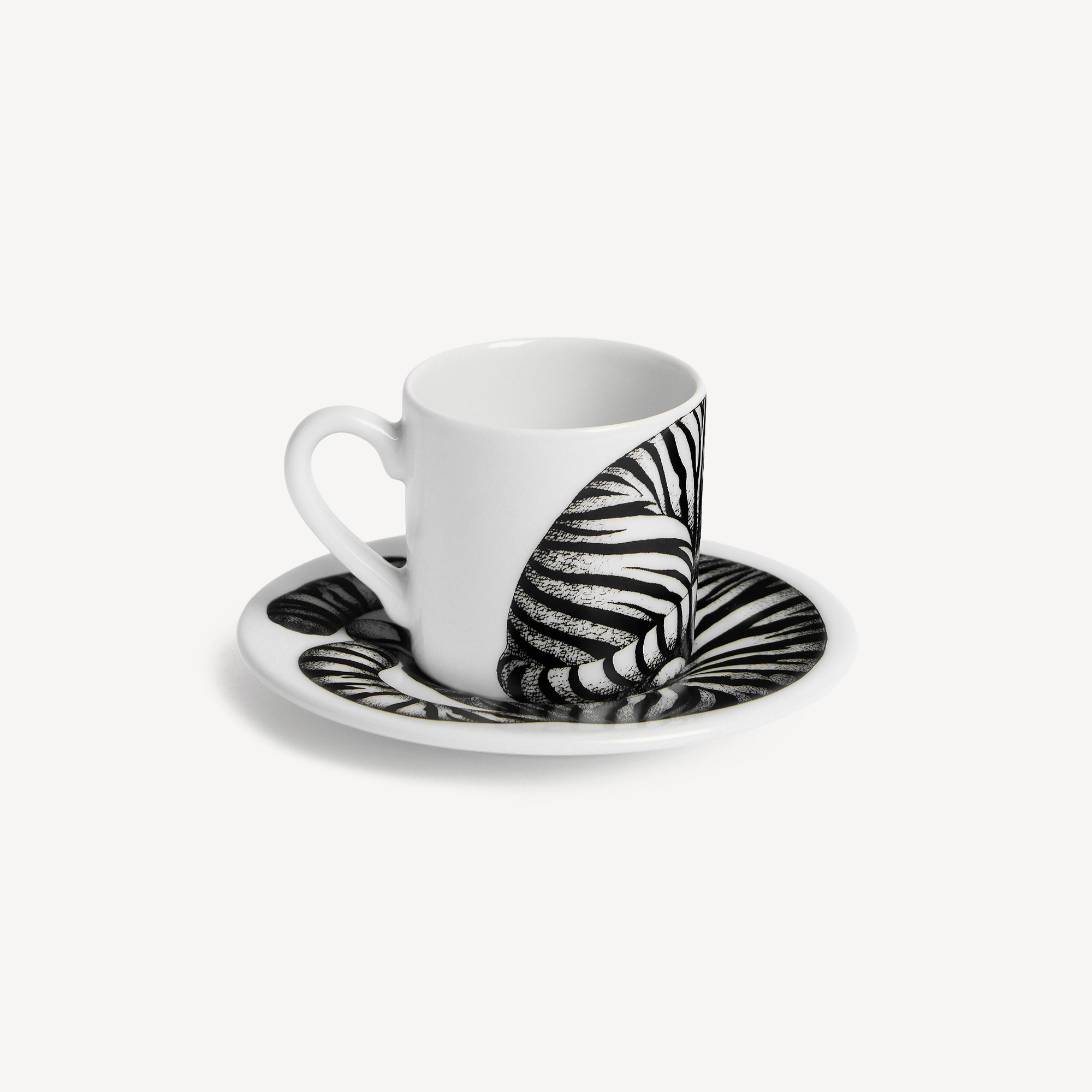 atelier-fornasetti-high-fidelity-leopardato-kaffeetasse-schwarz-wei image 2