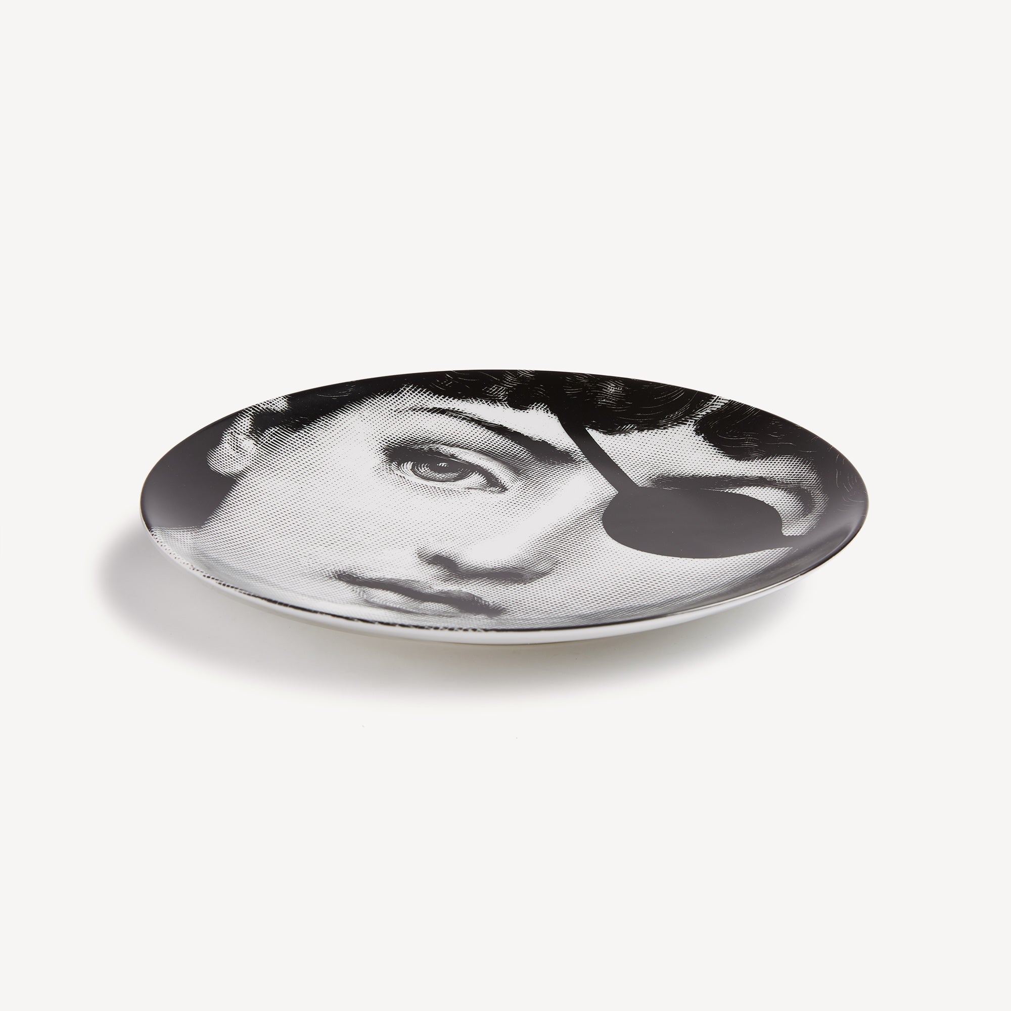 fornasetti-tema-e-variazioni-n-8-wandteller-porzellan image 2