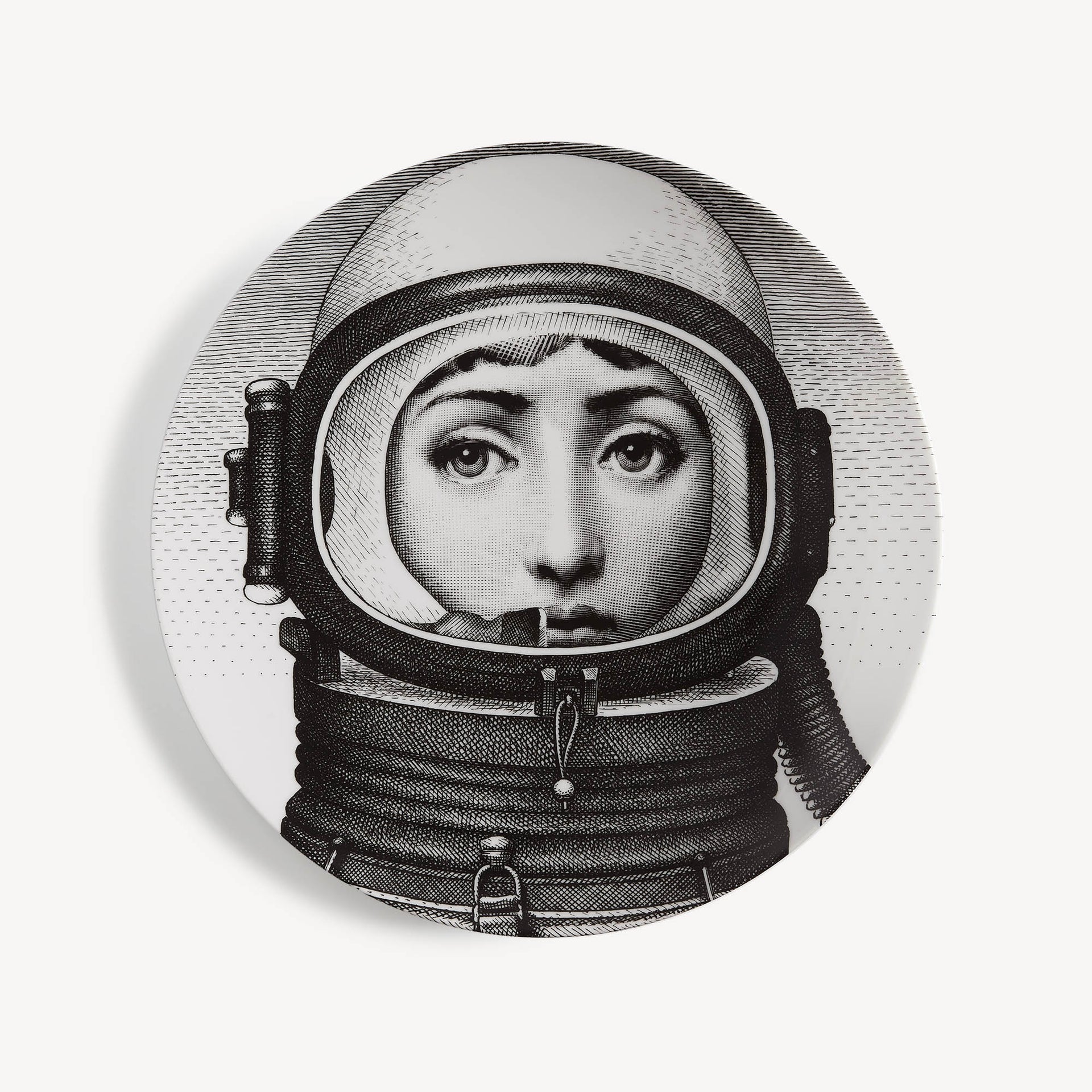 fornasetti-tema-e-variazioni-n-181-wandteller-porzellan-gesicht image 1
