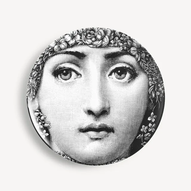 fornasetti-tema-e-variazioni-n-144-wandteller-porzellan-gesicht image 1