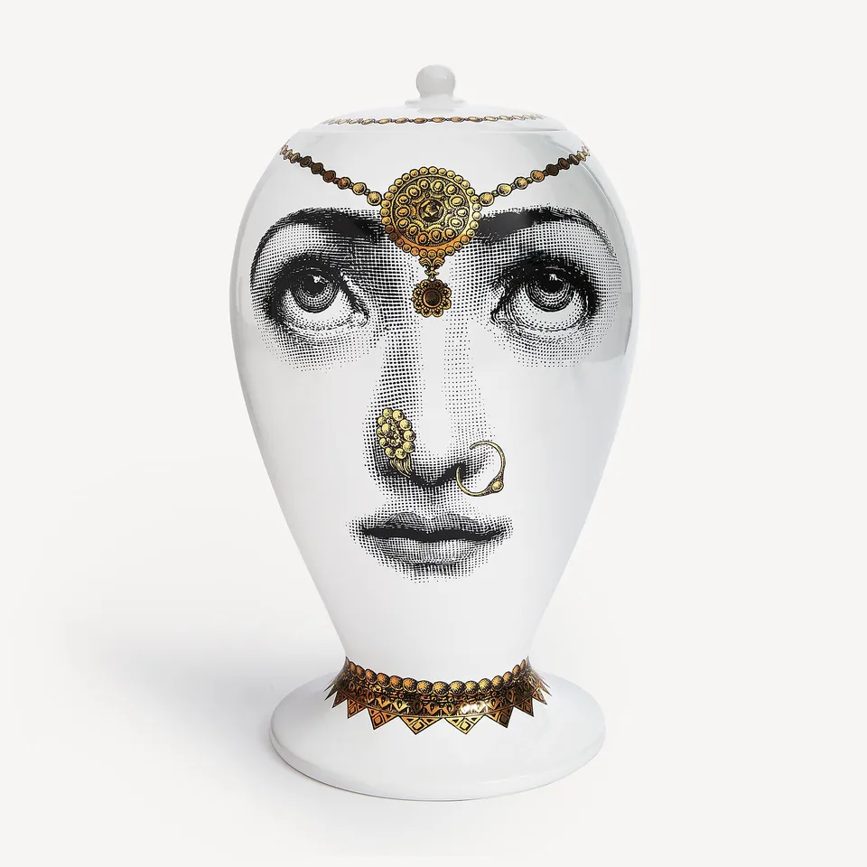 atelier-fornasetti-bollywood-vase-keramik-lina-cavalieri-gold image 1