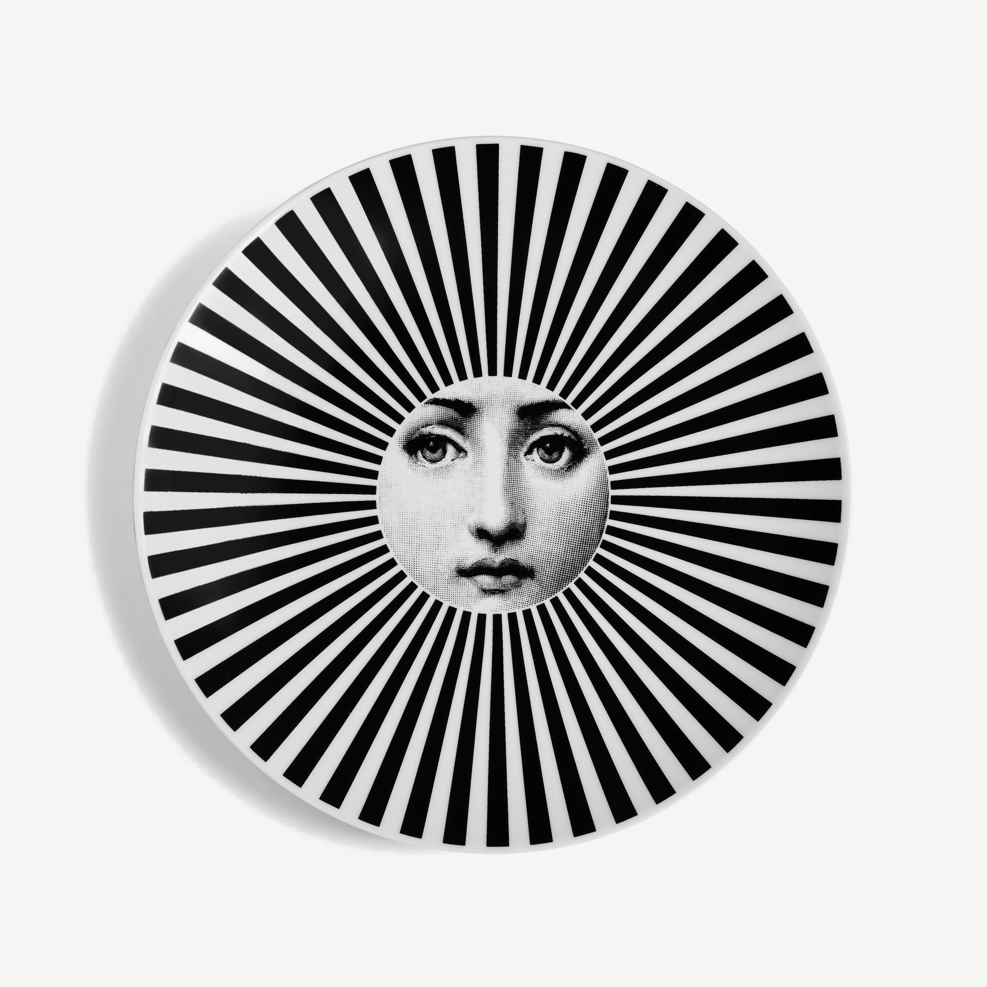 fornasetti-tema-e-variazioni-n-247-wandteller-porzellan-2 image 1