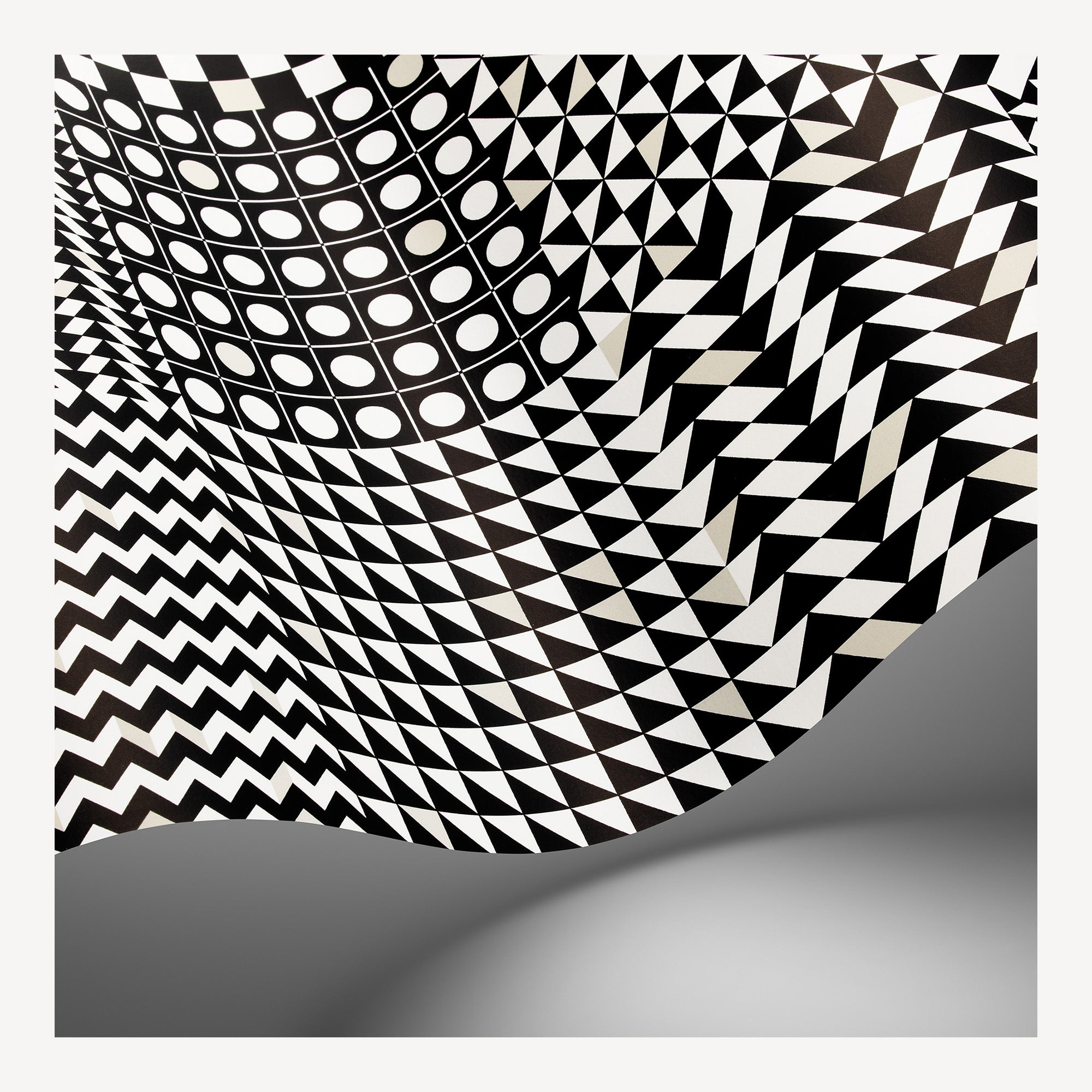 atelier-fornasetti-geometrico-tapete-schwarz-wei-52-cm-x-10-m image 2