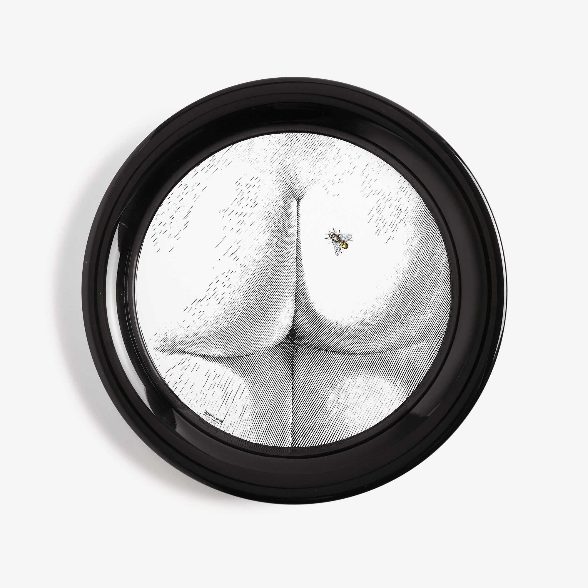 fornasetti-bee-on-my-back-tablett-rund-bienenmotiv image 2