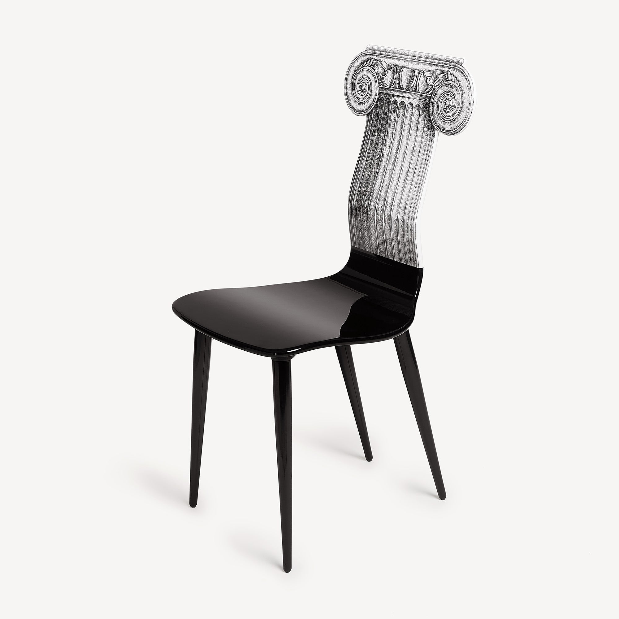 atelier-fornasetti-capitello-jonico-stuhl-holz-s-ulenmotiv image 2