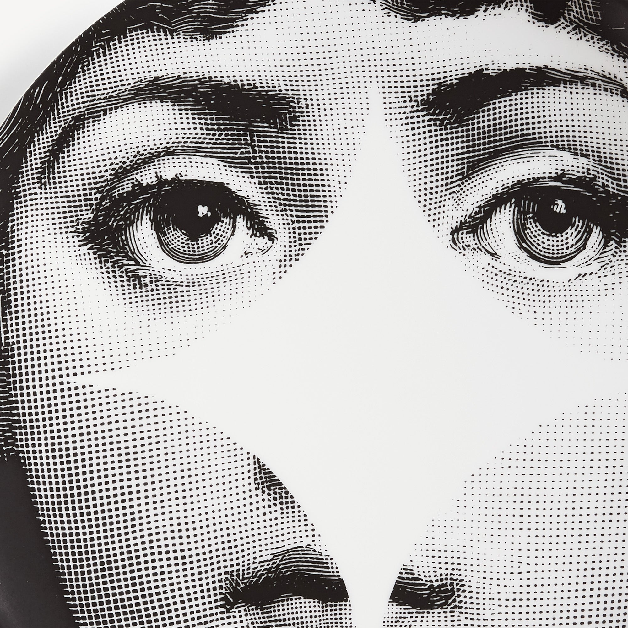 fornasetti-tema-e-variazioni-n-42-wandteller-porzellan-gesicht image 4