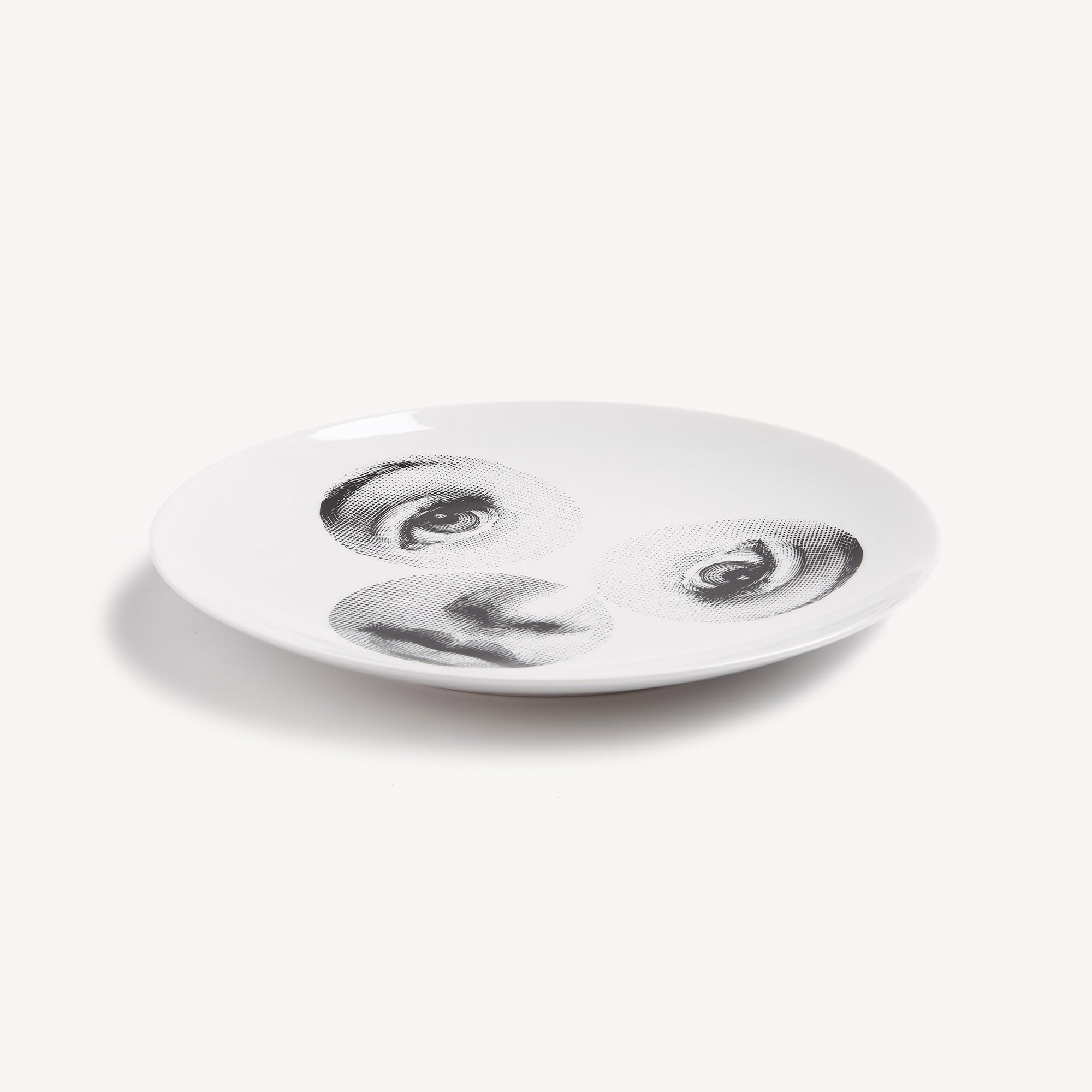 atelier-fornasetti-tema-e-variazioni-wandteller-nr-40-porzellan image 2