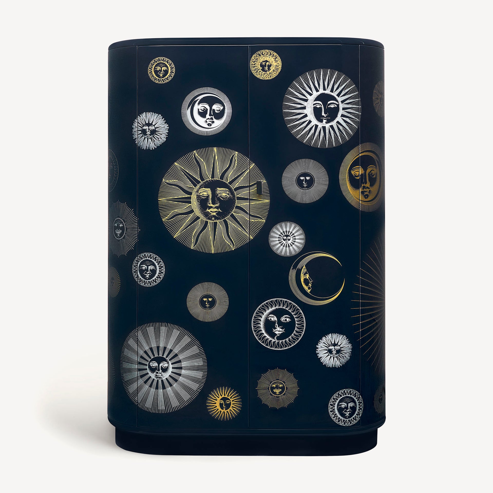 atelier-fornasetti-soli-e-lune-schrank-gebogen-sonne-mond-gold image 1