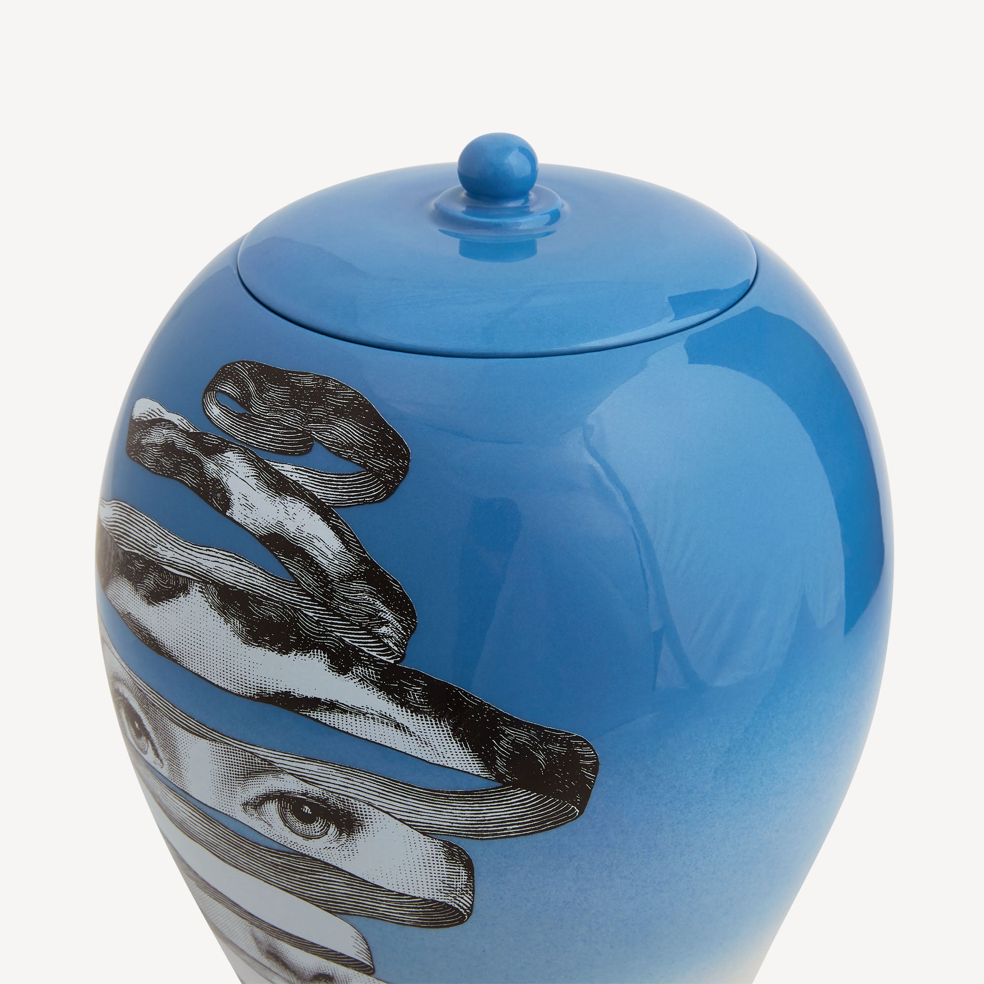 atelier-fornasetti-vase-melafisico-keramikvase-handbemalt image 3