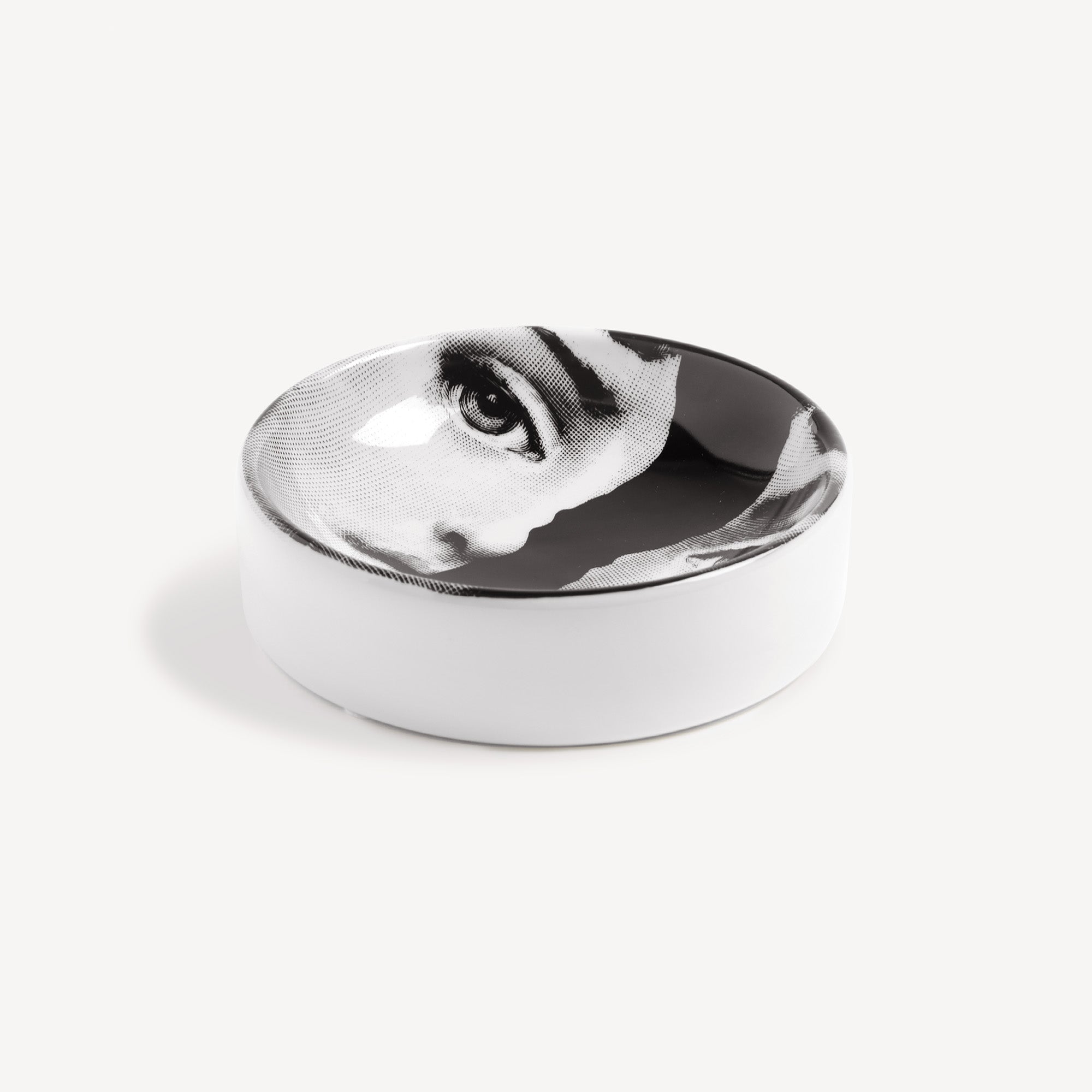 fornasetti-tema-e-variazioni-aschenbecher-nr-10-porzellan image 2