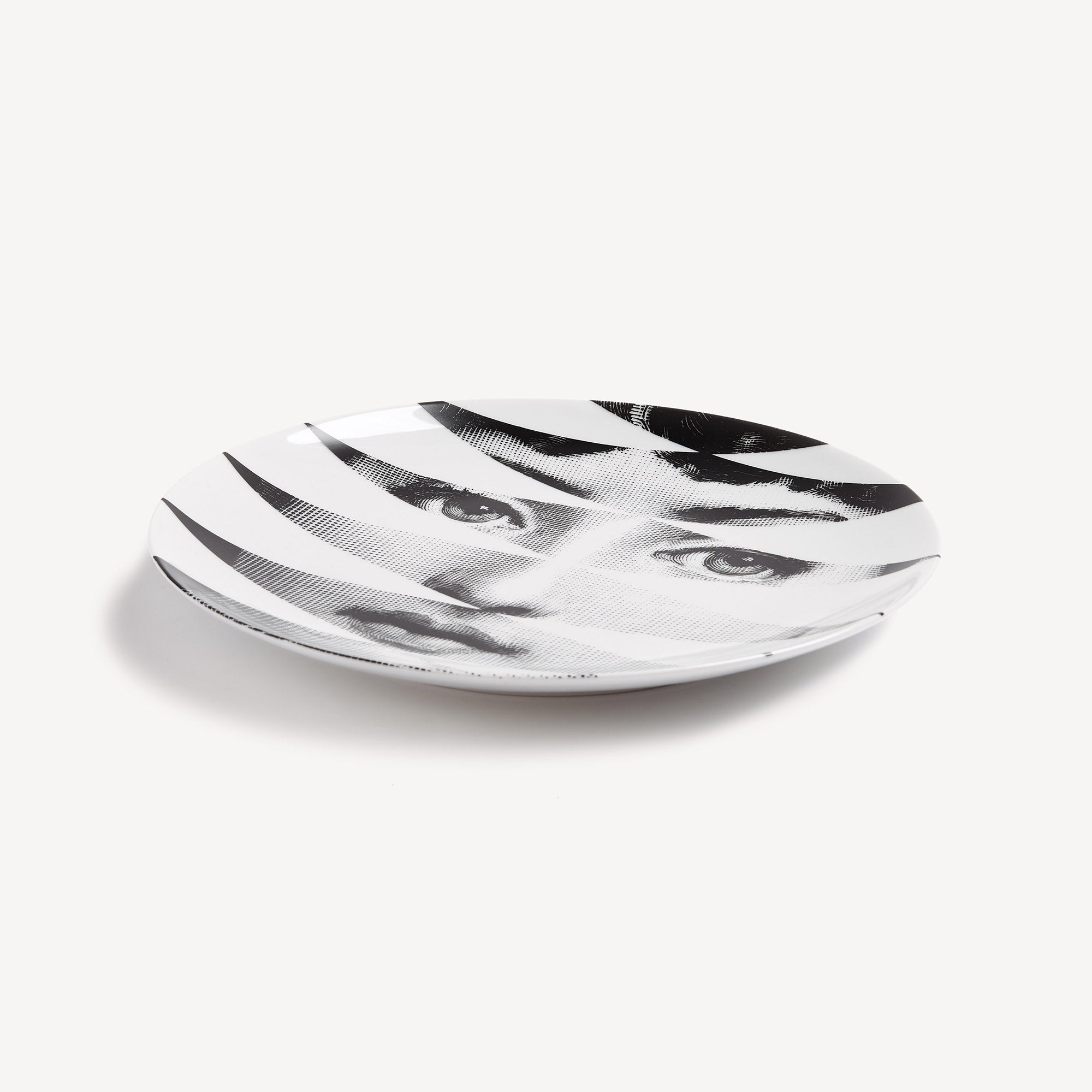 atelier-fornasetti-tema-e-variazioni-n-46-wandteller image 2