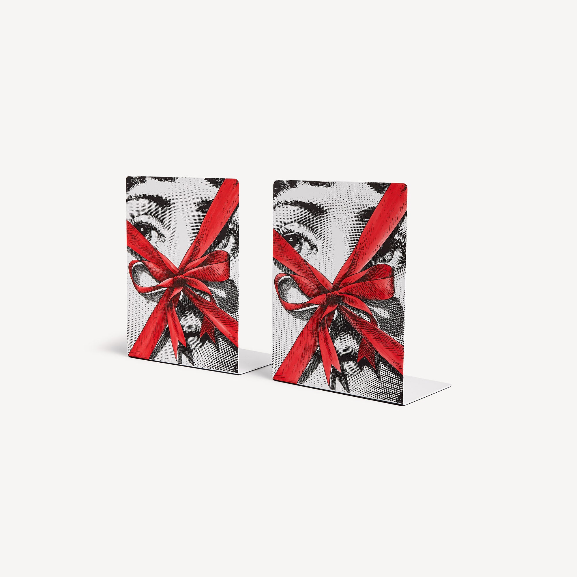 fornasetti-tema-e-variazioni-n-171-buchst-tzen-metall-paar-gesicht image 1