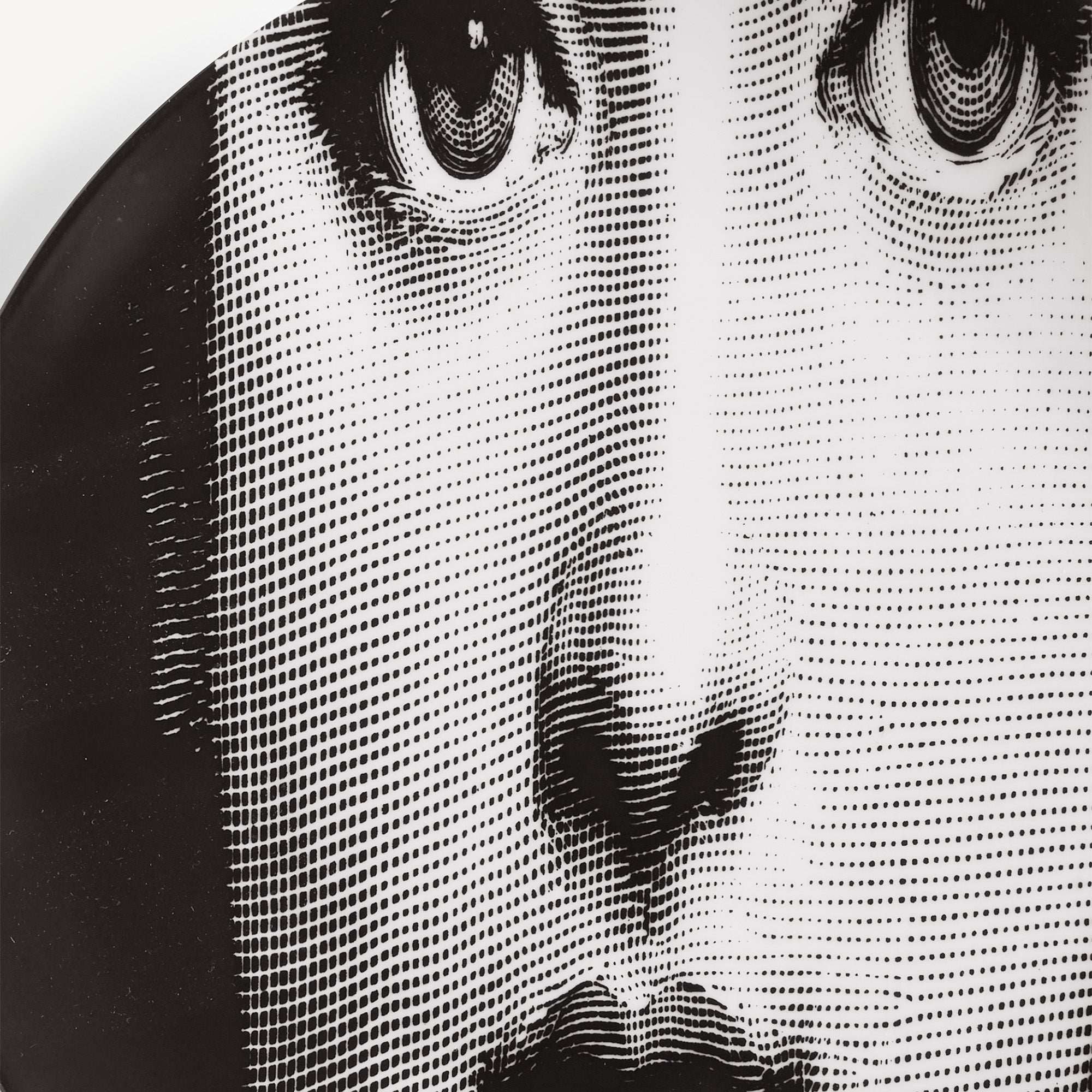 fornasetti-tema-e-variazioni-wandteller-n-52-porzellan-lina-cavalieri image 4
