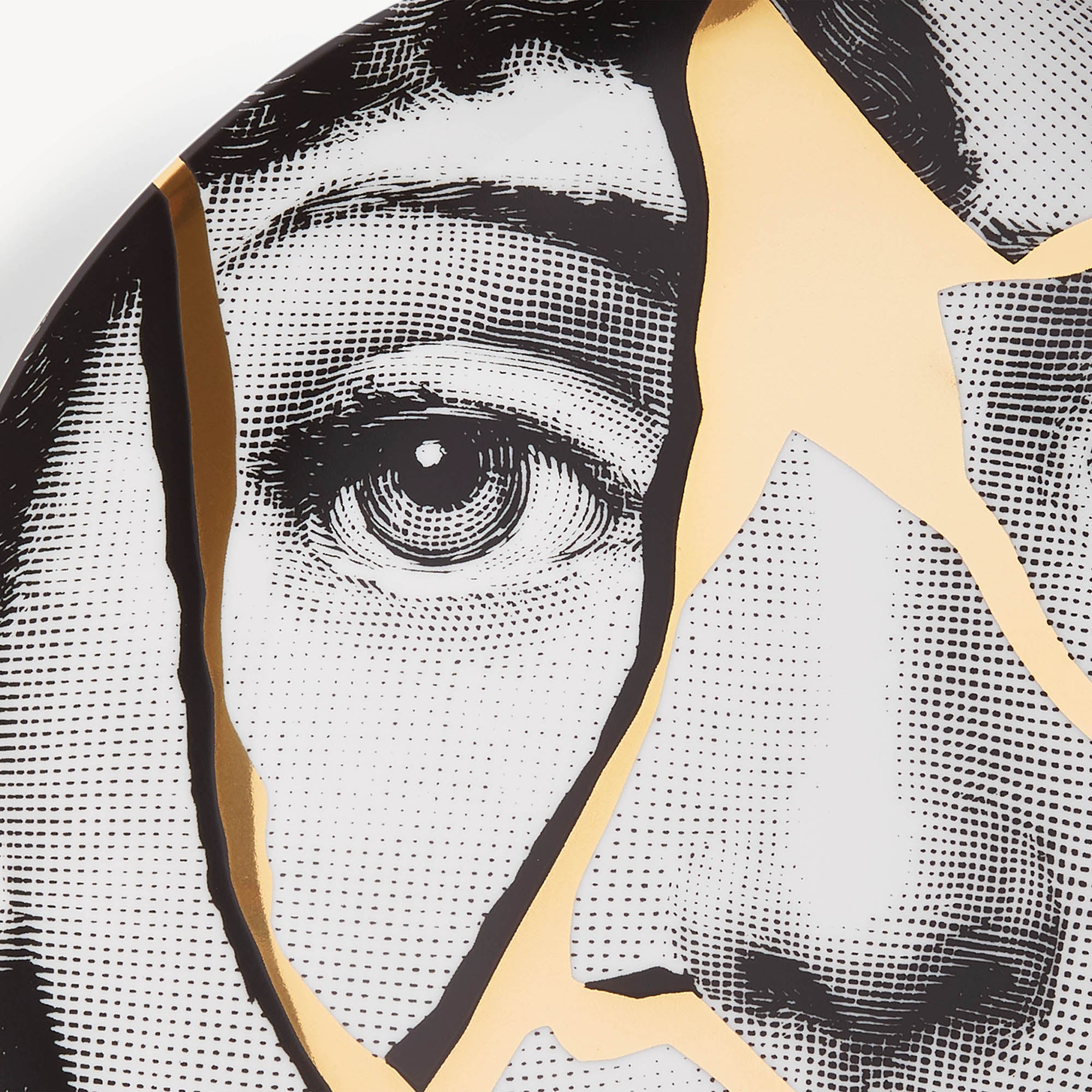 fornasetti-tema-e-variazioni-n-2-wandteller-gold image 4