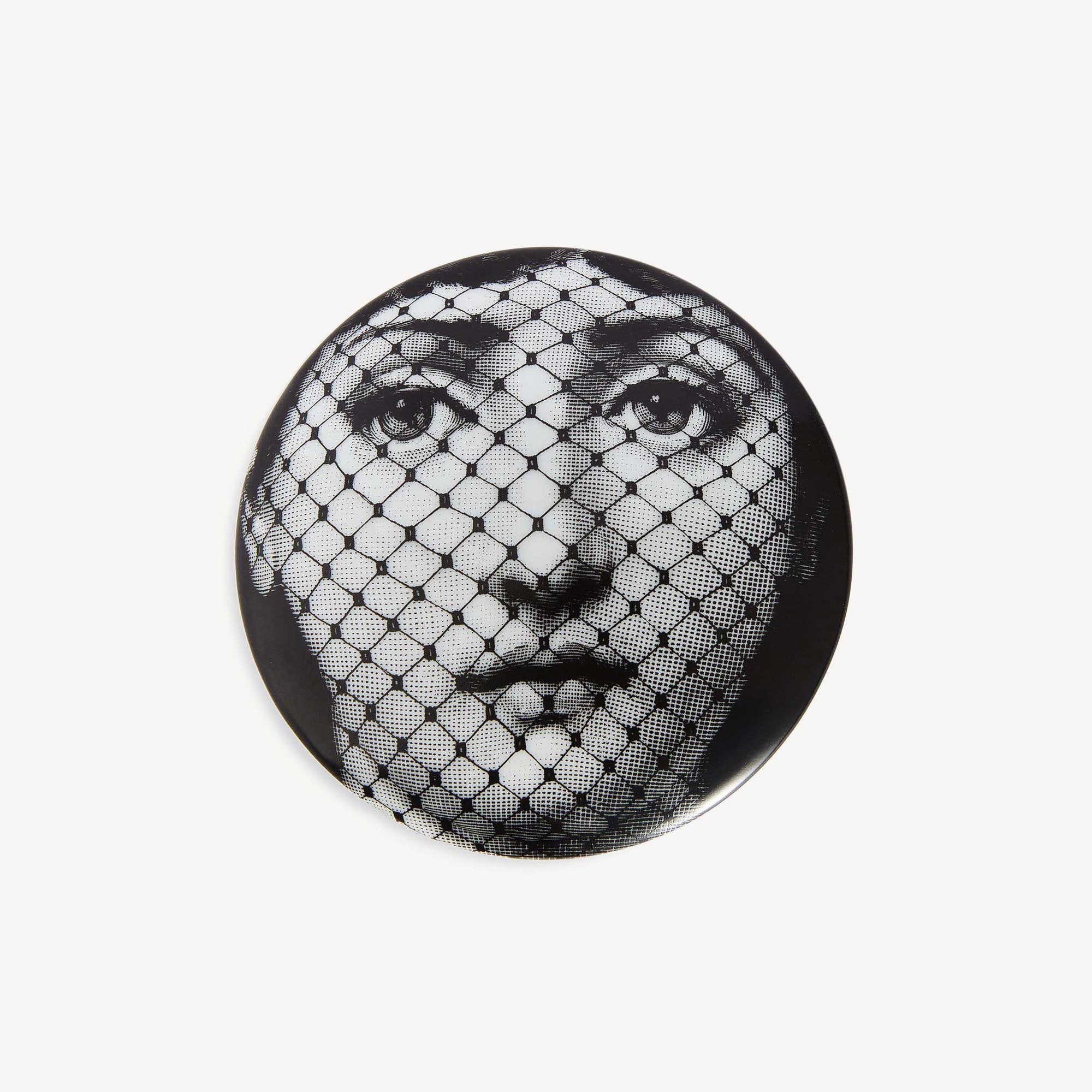 fornasetti-tema-e-variazioni-n-78-dose-porzellan-rund image 3