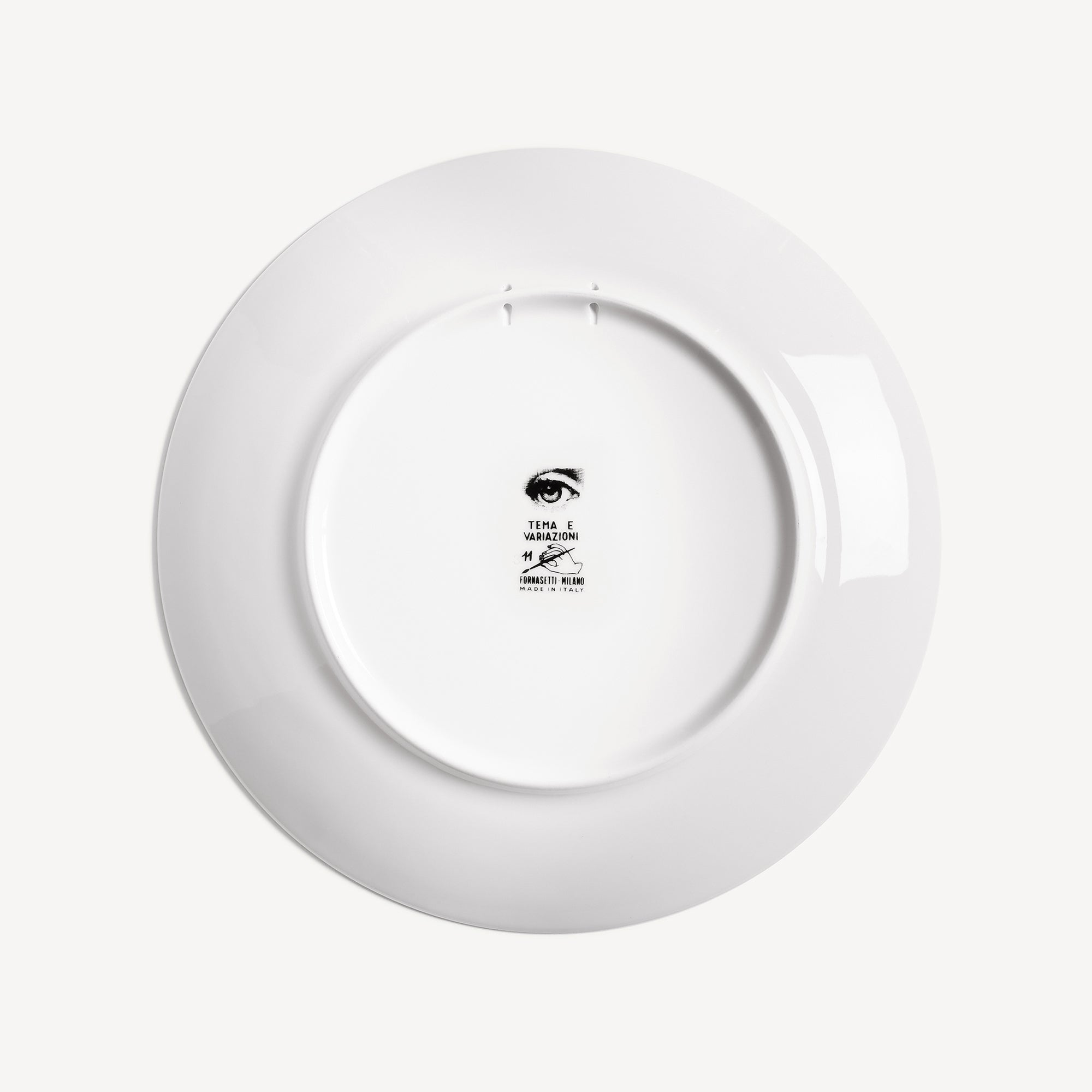 fornasetti-tema-e-variazioni-n-11-wandteller-porzellan-gesicht image 3