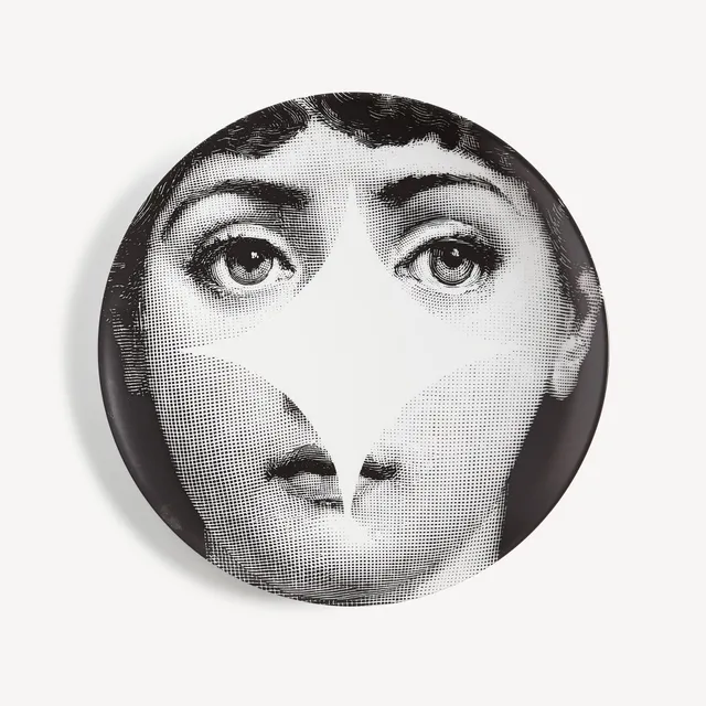 fornasetti-tema-e-variazioni-n-42-wandteller-porzellan-gesicht image 1