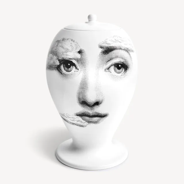 atelier-fornasetti-tema-e-variazioni-tra-le-nuvole-vase image 1
