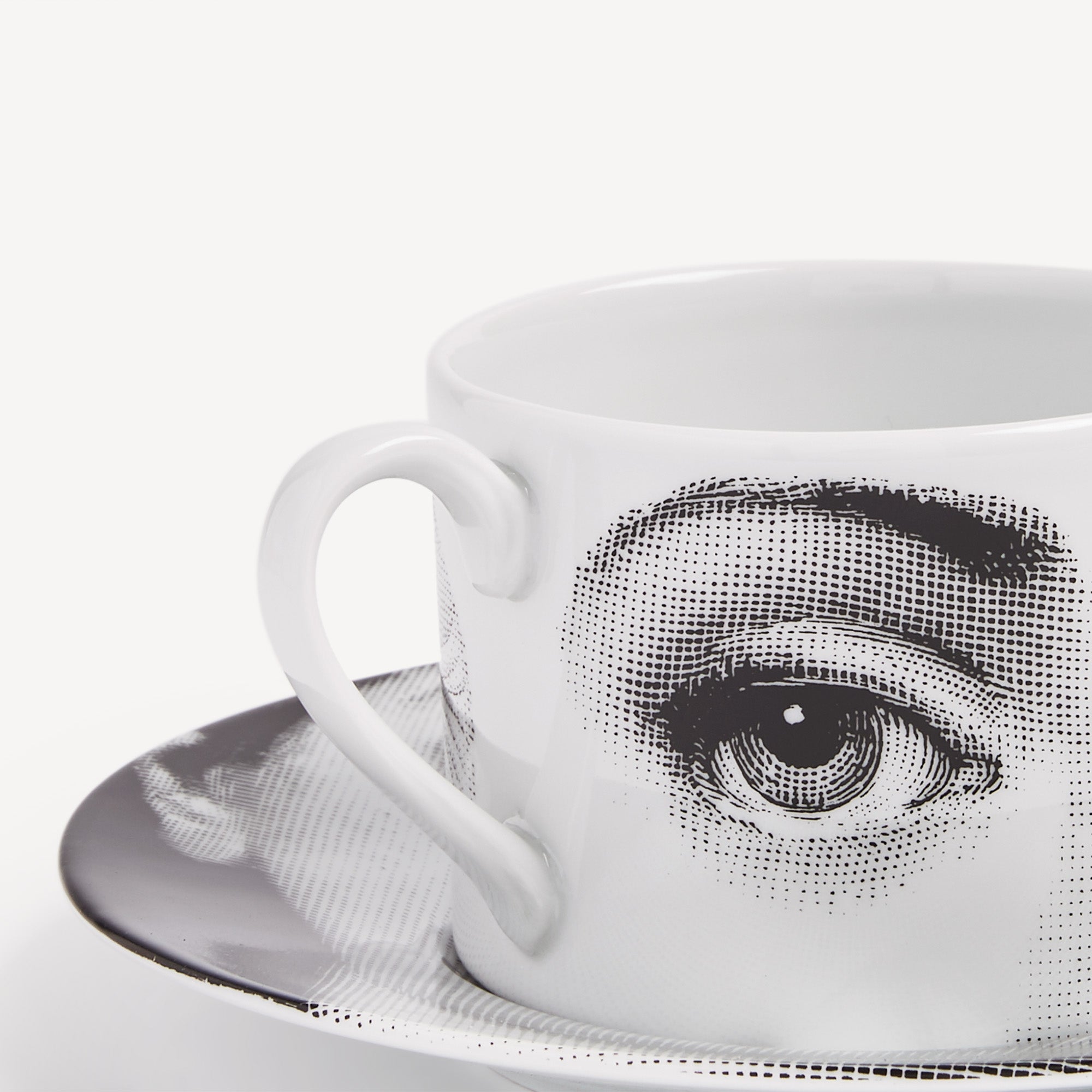 fornasetti-tema-e-variazioni-teetasse-l-antipatico-porzellan image 3