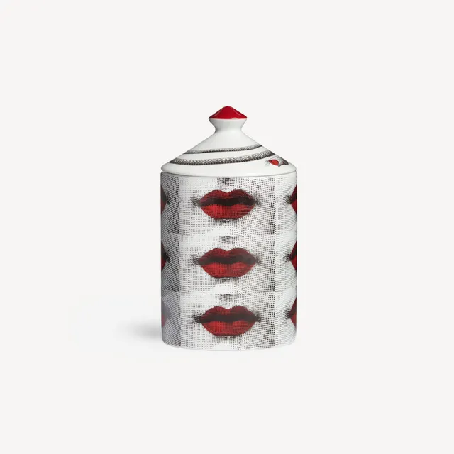 fornasetti-se-poi-duftkerze-bocche-frutto-proibito image 1