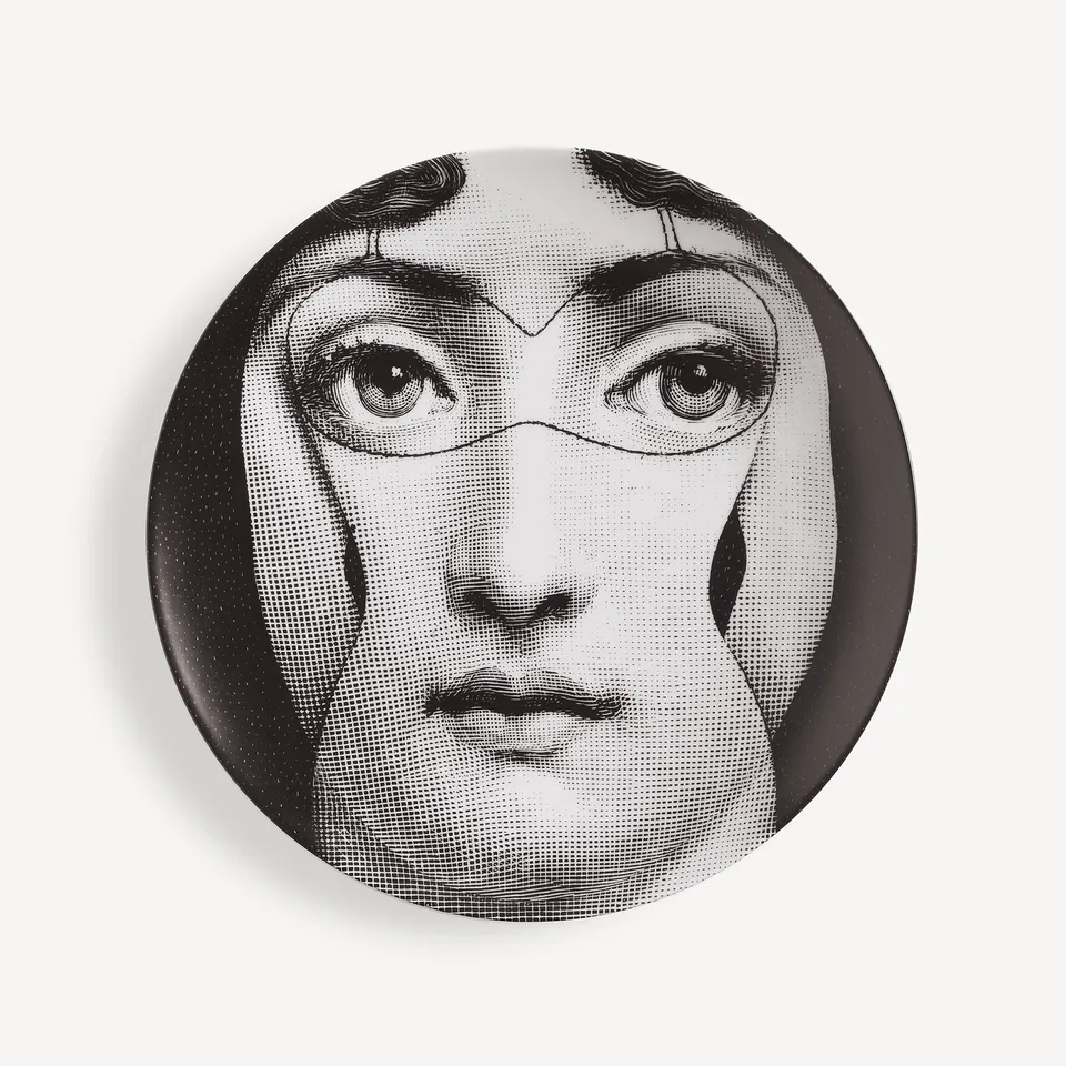 fornasetti-tema-e-variazioni-wandteller-n-138-gesicht image 1