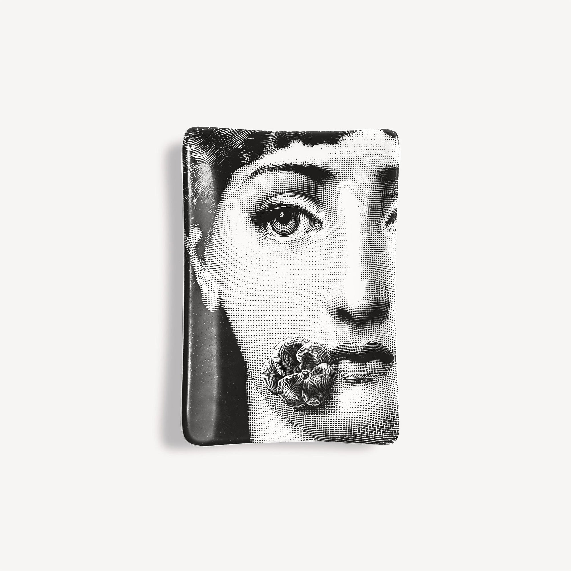 fornasetti-tema-e-variazioni-aschenbecher-n-137-rechteckig image 1
