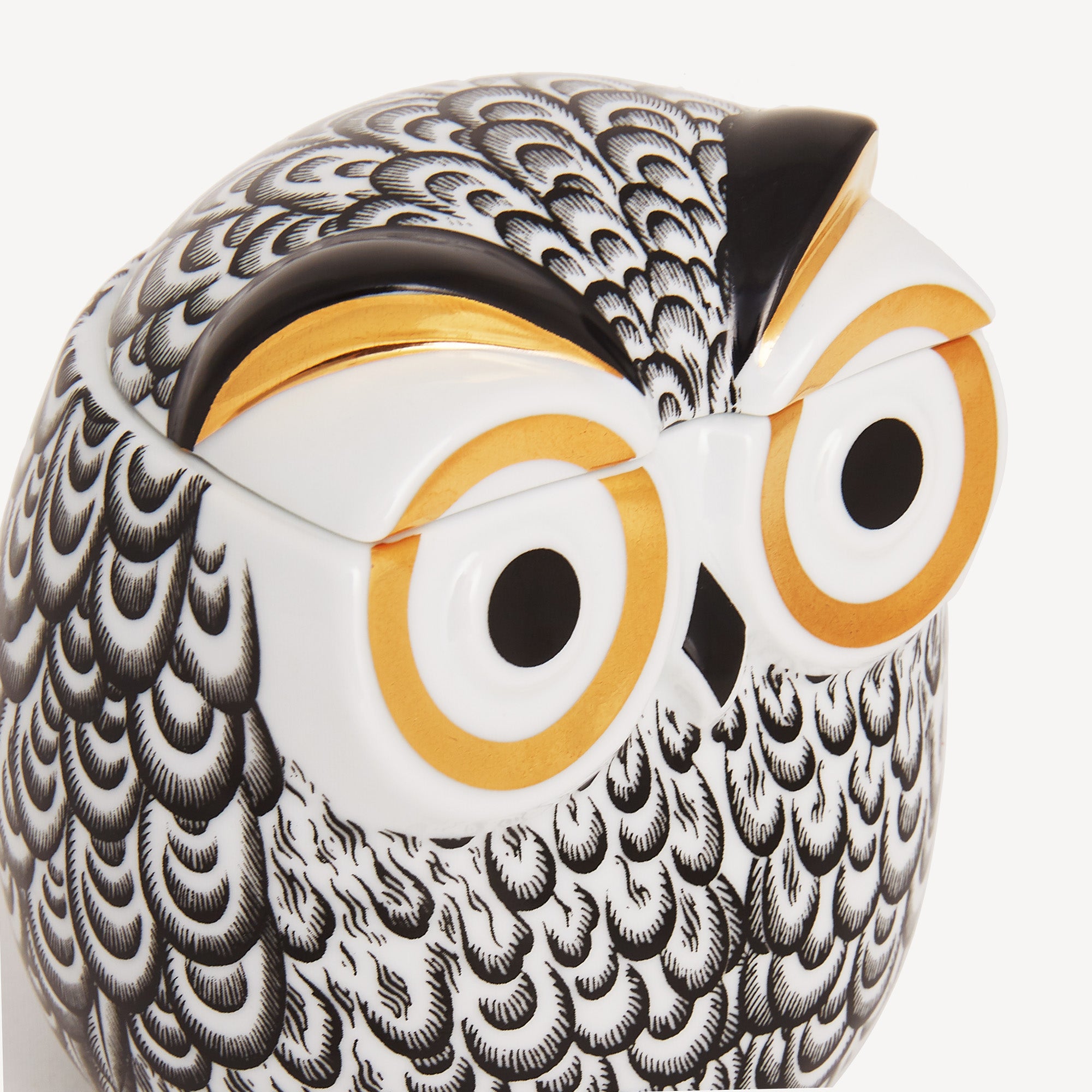 atelier-fornasetti-civetta-piumata-dose-eule-porzellan-mit-gold image 4