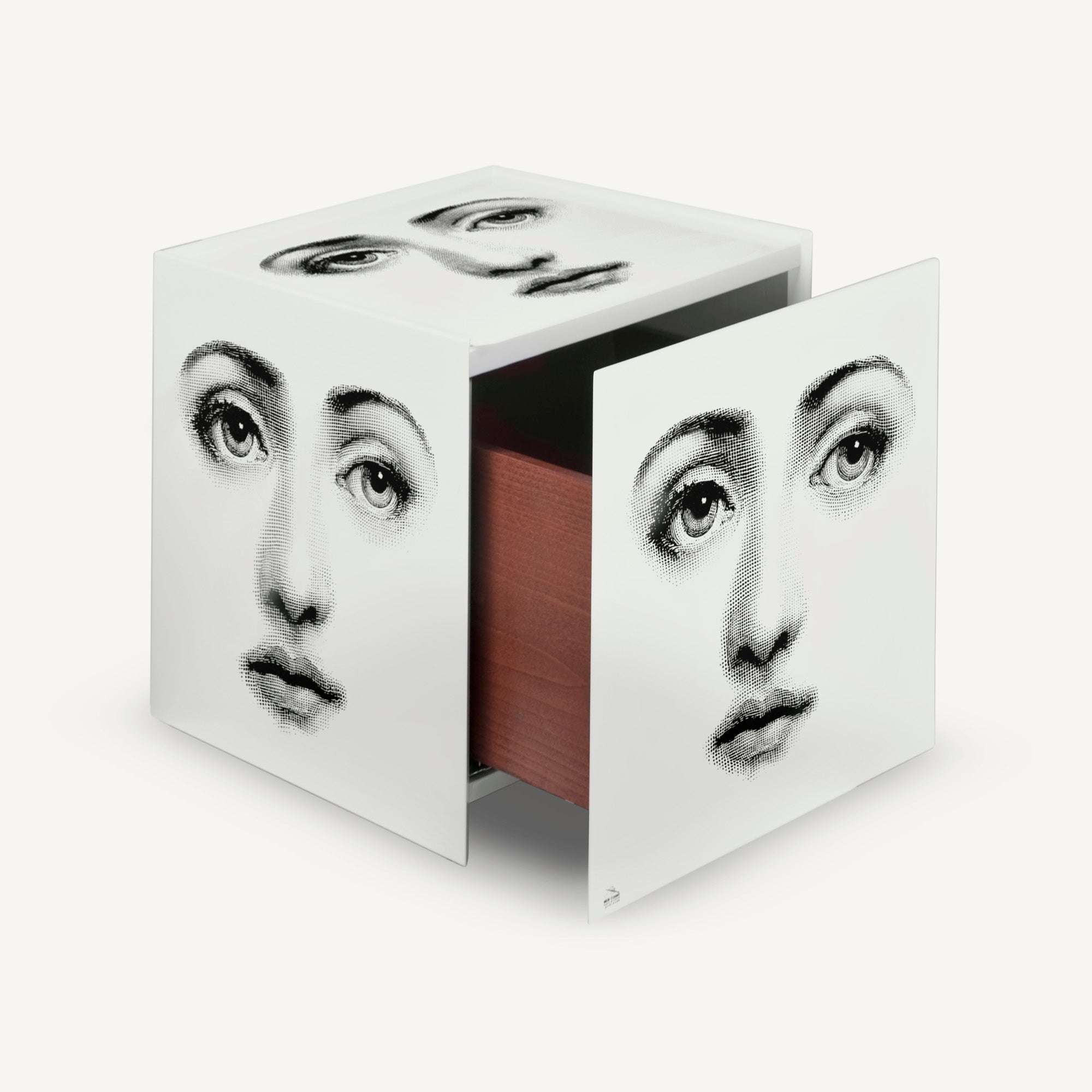 fornasetti-viso-w-rfelkommode-holz-schublade-gesicht image 2