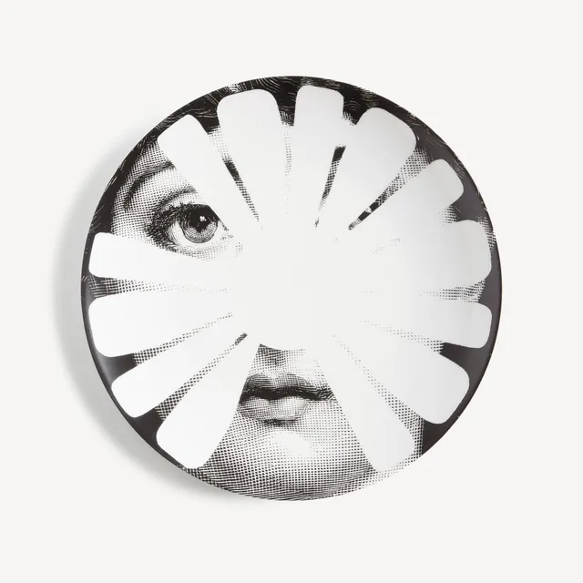 fornasetti-tema-e-variazioni-n-37-wandteller-porzellan-lina-cavalieri image 1