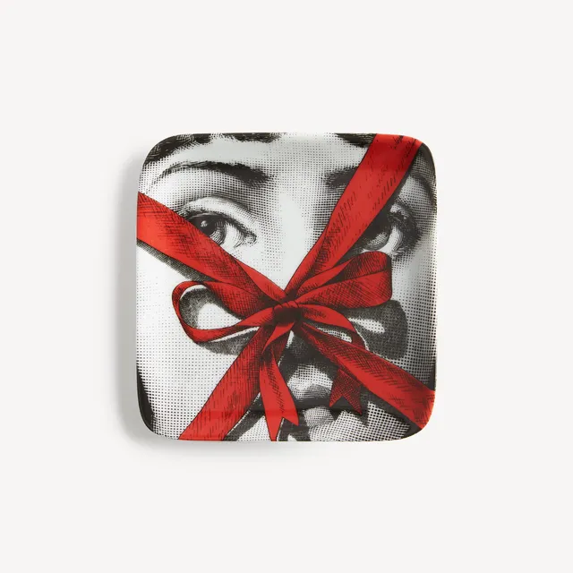 fornasetti-ashtray-gift-aschenbecher-porzellan-lina-cavalieri image 1