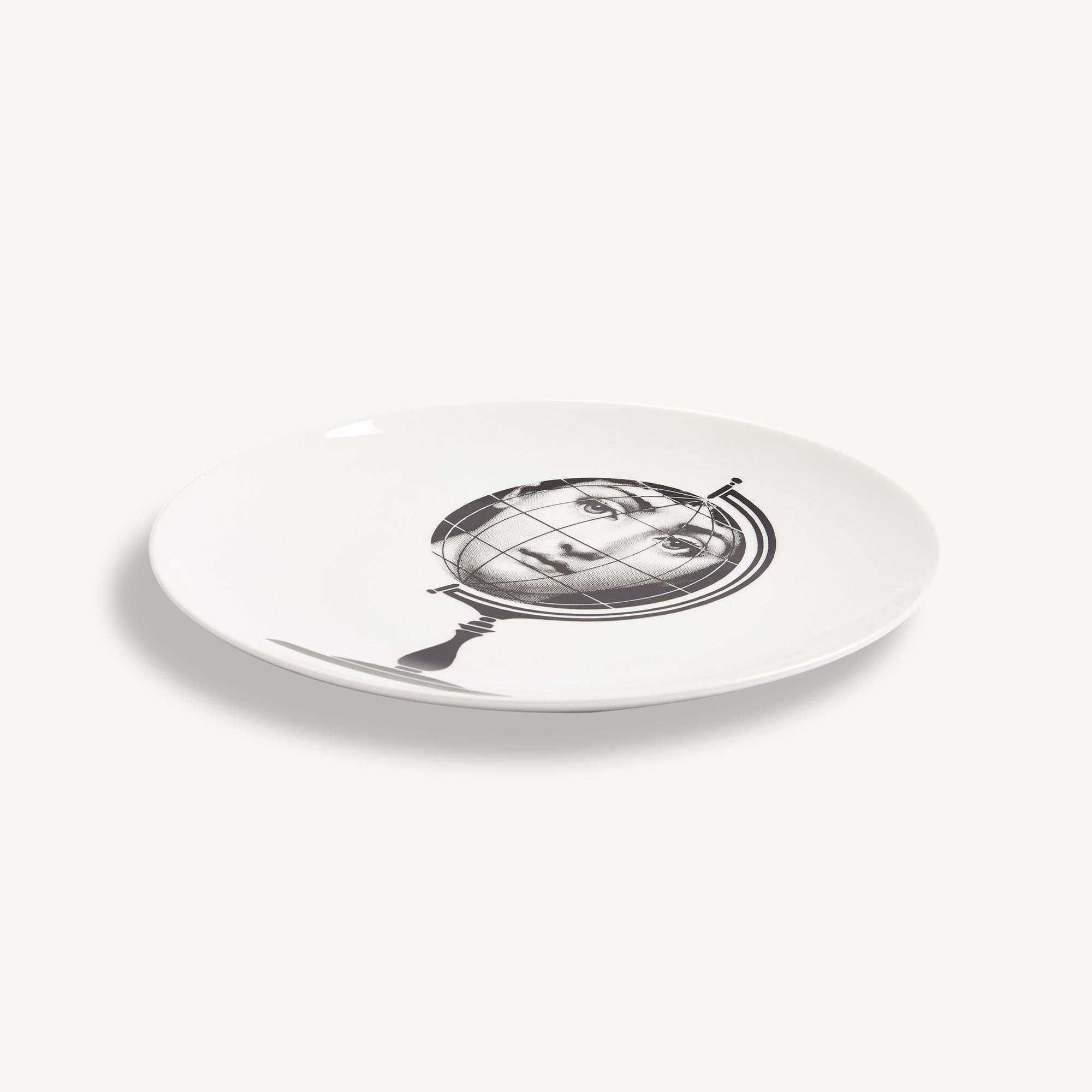 fornasetti-tema-e-variazioni-wandteller-n-119-porzellan image 2
