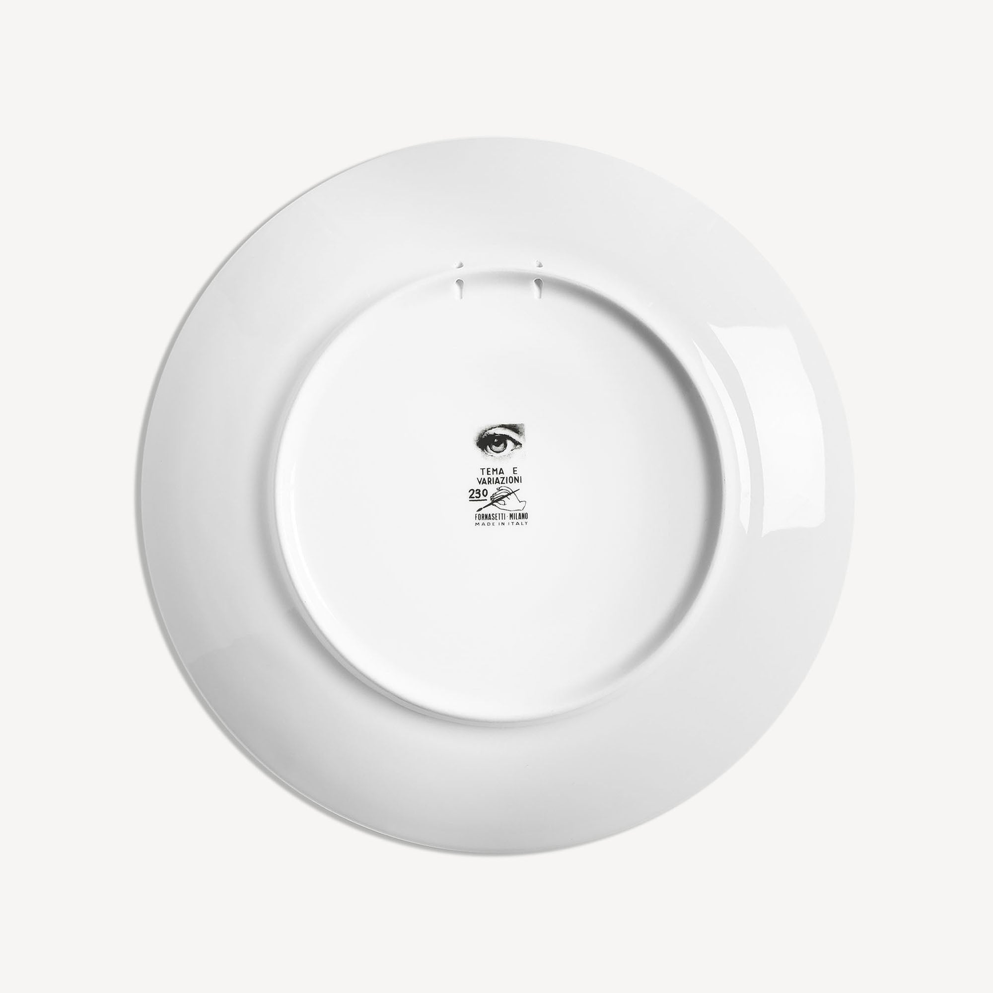 fornasetti-tema-e-variazioni-wandteller-n-230-porzellan-lina-cavalieri image 3