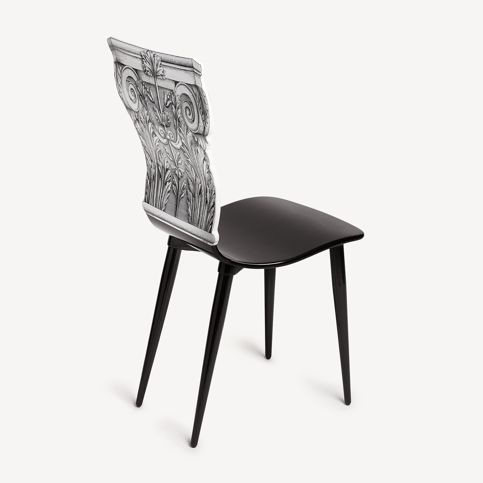 atelier-fornasetti-capitello-corinzio-stuhl-holz-handbemalt image 3