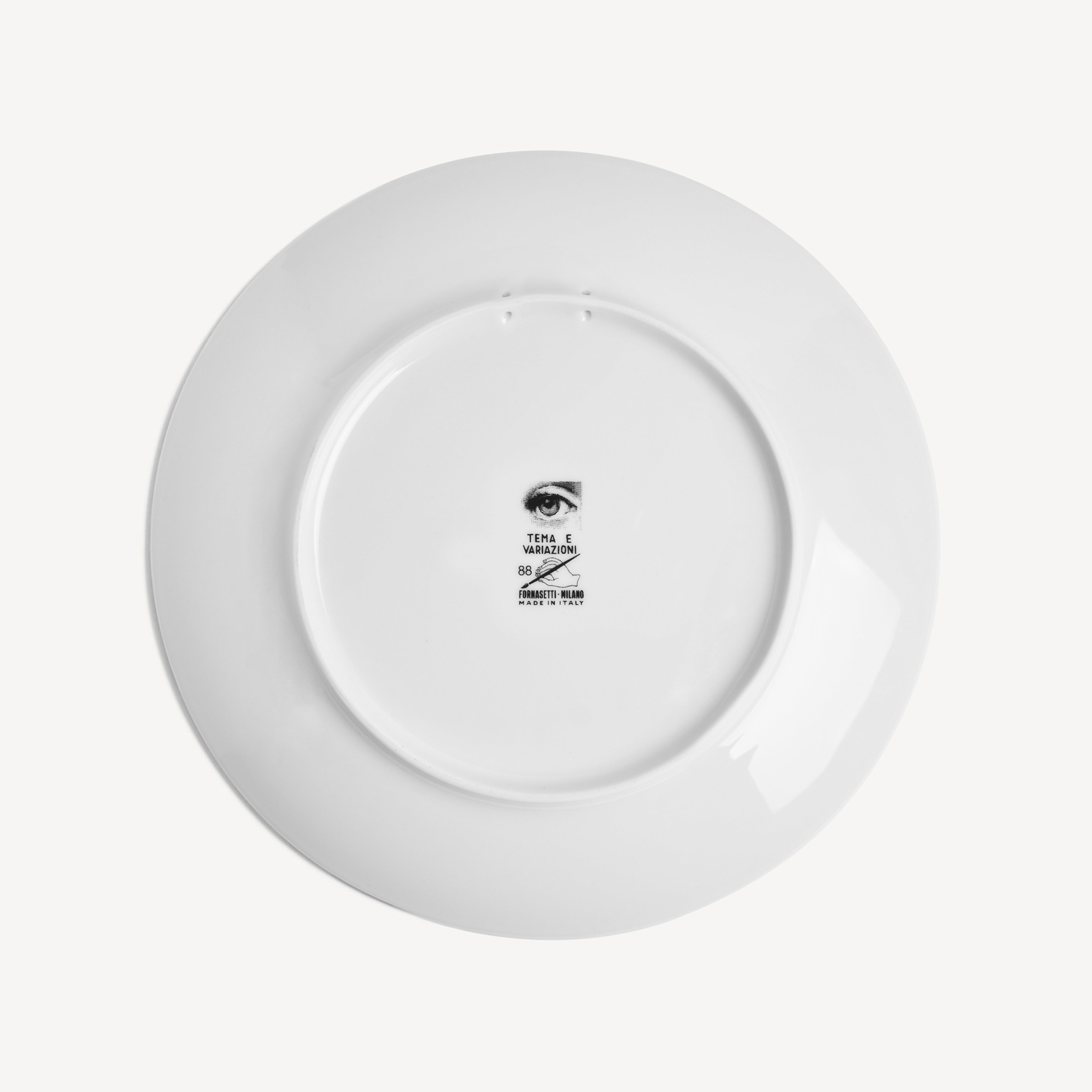 fornasetti-tema-e-variazioni-n-88-wandteller-porzellan-2 image 3